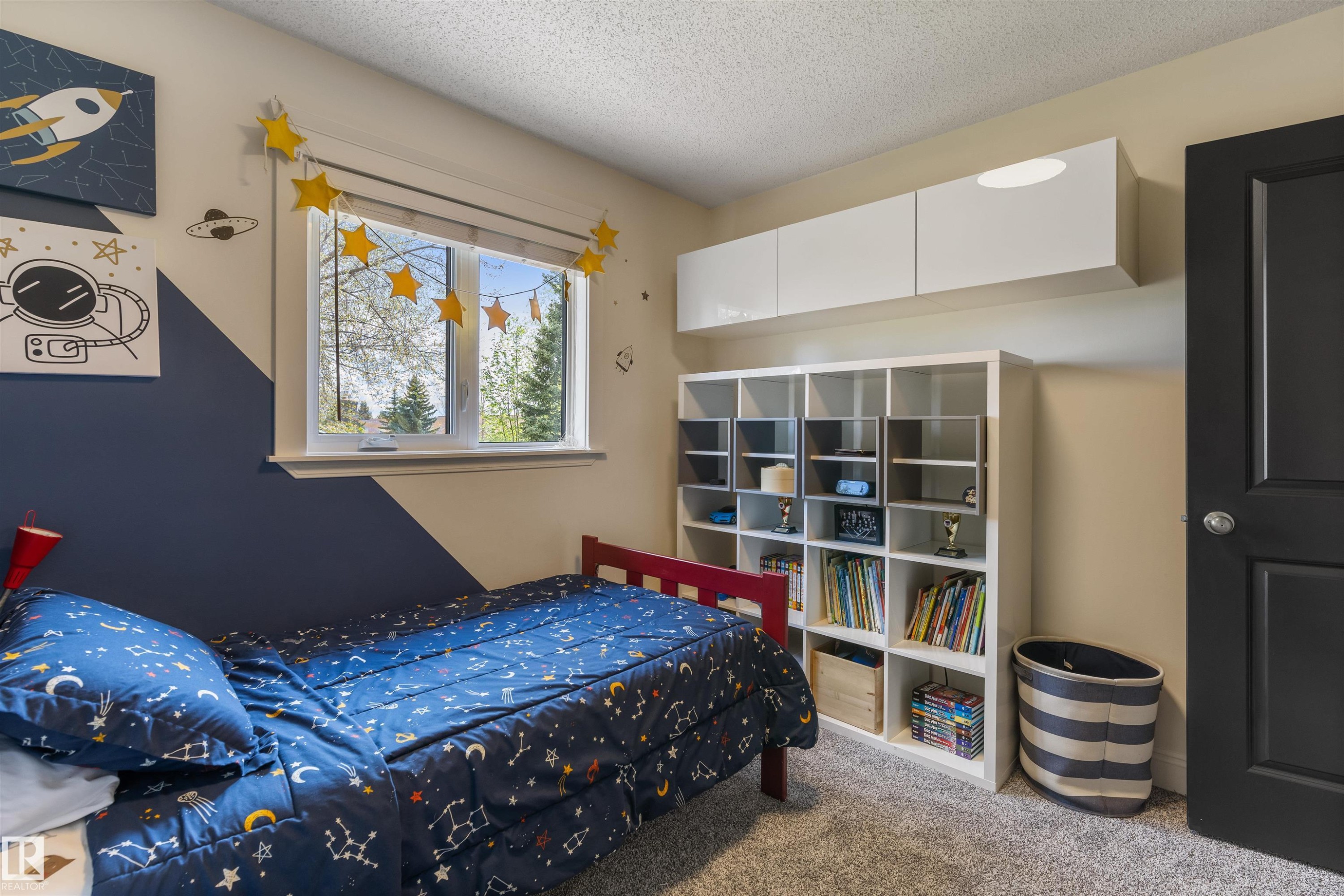 4711 Whitemud Road, Edmonton, AB - Indoor Photo Showing Bedroom