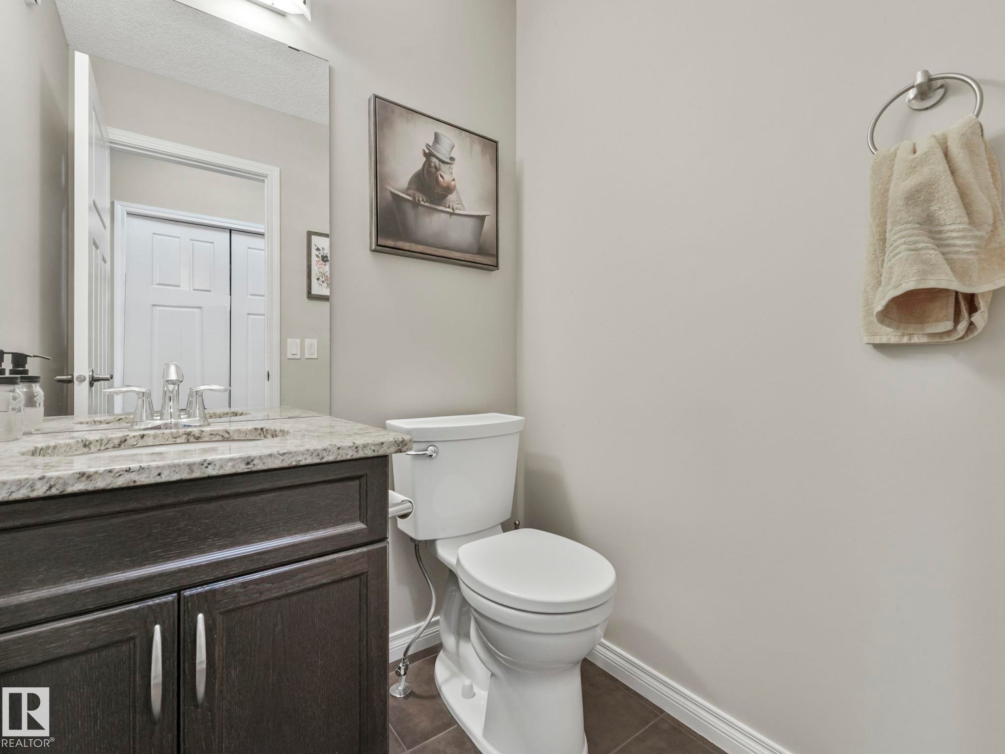 20853 92A Avenue Nw, Edmonton, AB - Indoor Photo Showing Bathroom