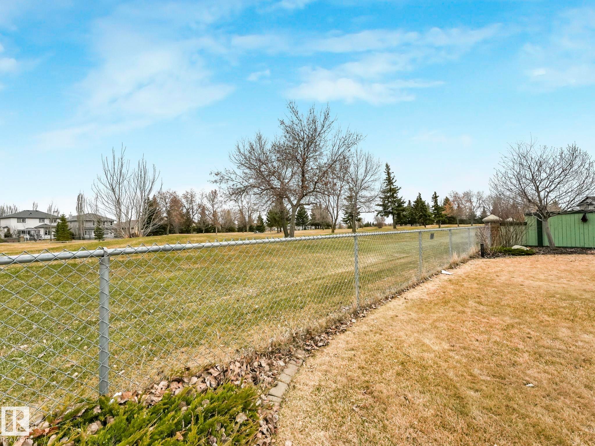 20853 92A Avenue Nw, Edmonton, AB - Outdoor