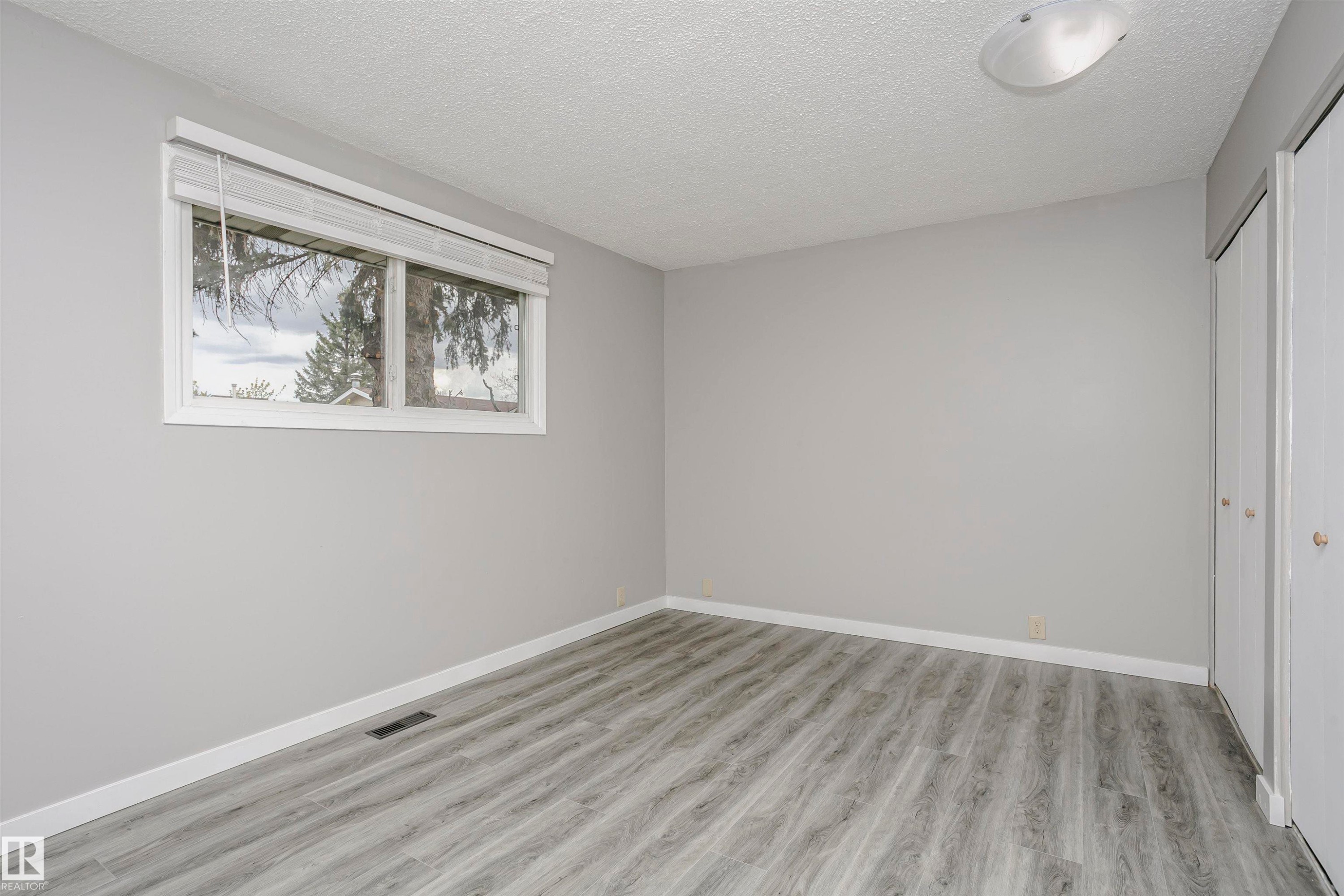 11436 161 Avenue, Edmonton, AB - Indoor Photo Showing Other Room