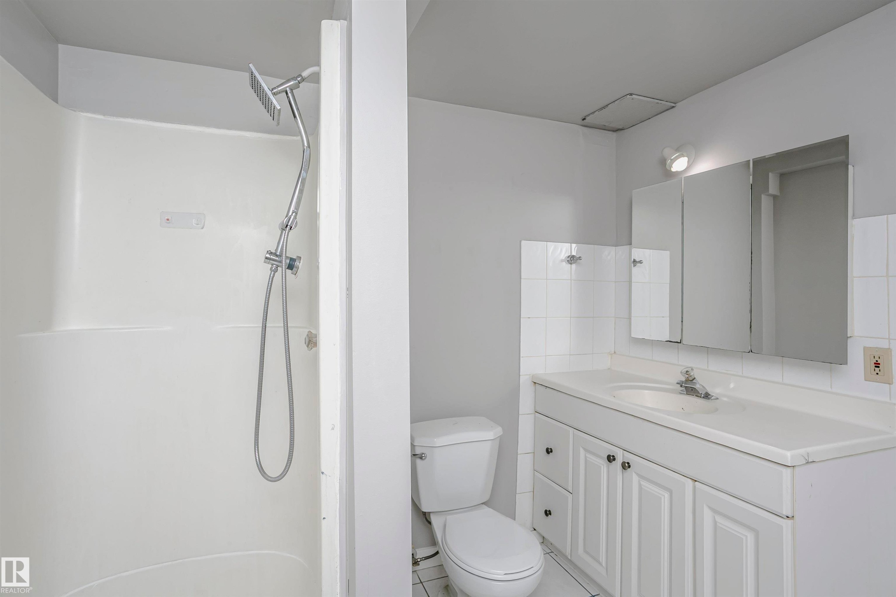 3 Pc bathroom in basement with tile flooring. - 11436 161 Avenue, Edmonton, AB - Indoor Photo Showing Bathroom