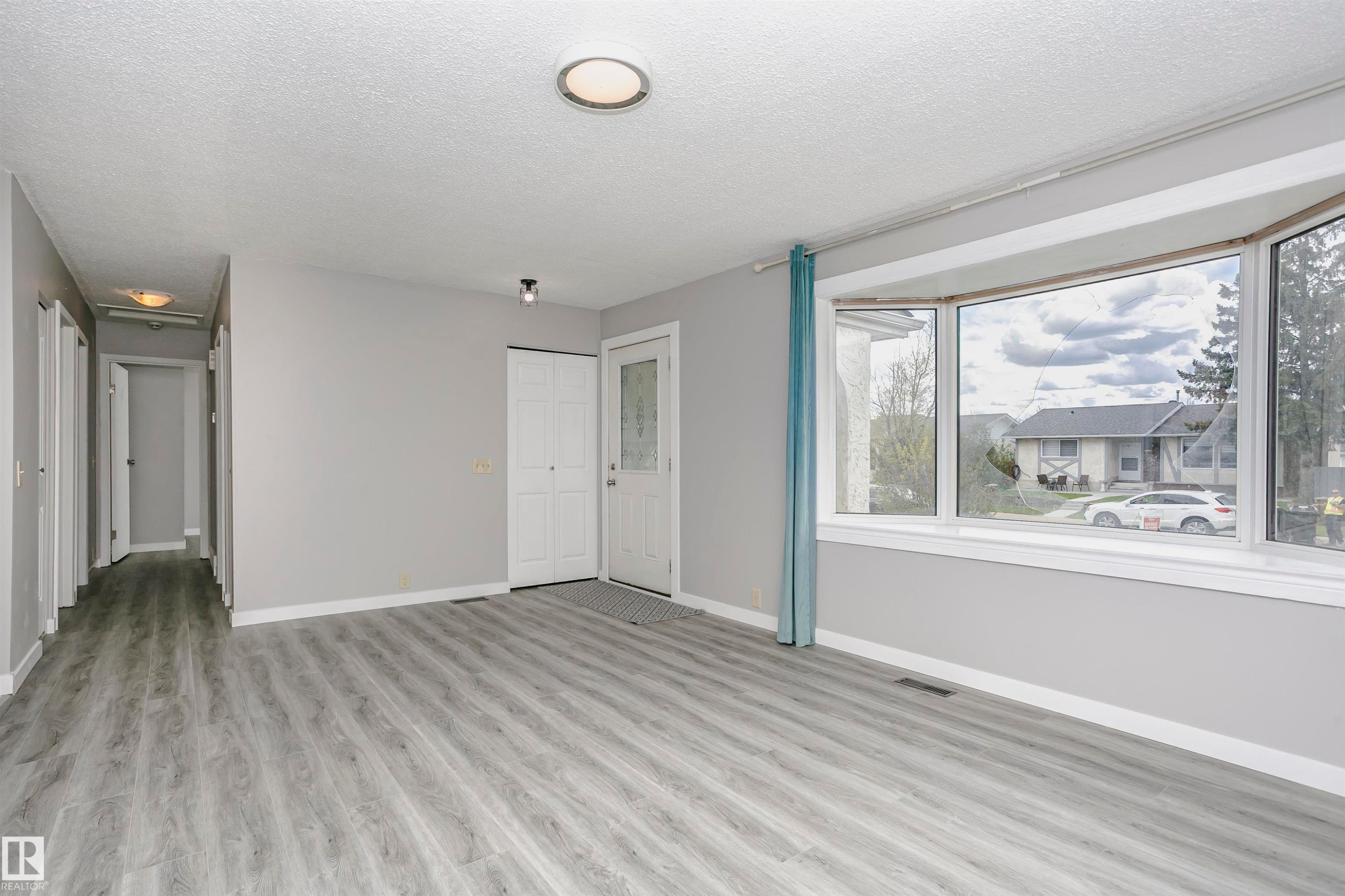 Bay window in living room. - 11436 161 Avenue, Edmonton, AB - Indoor Photo Showing Other Room