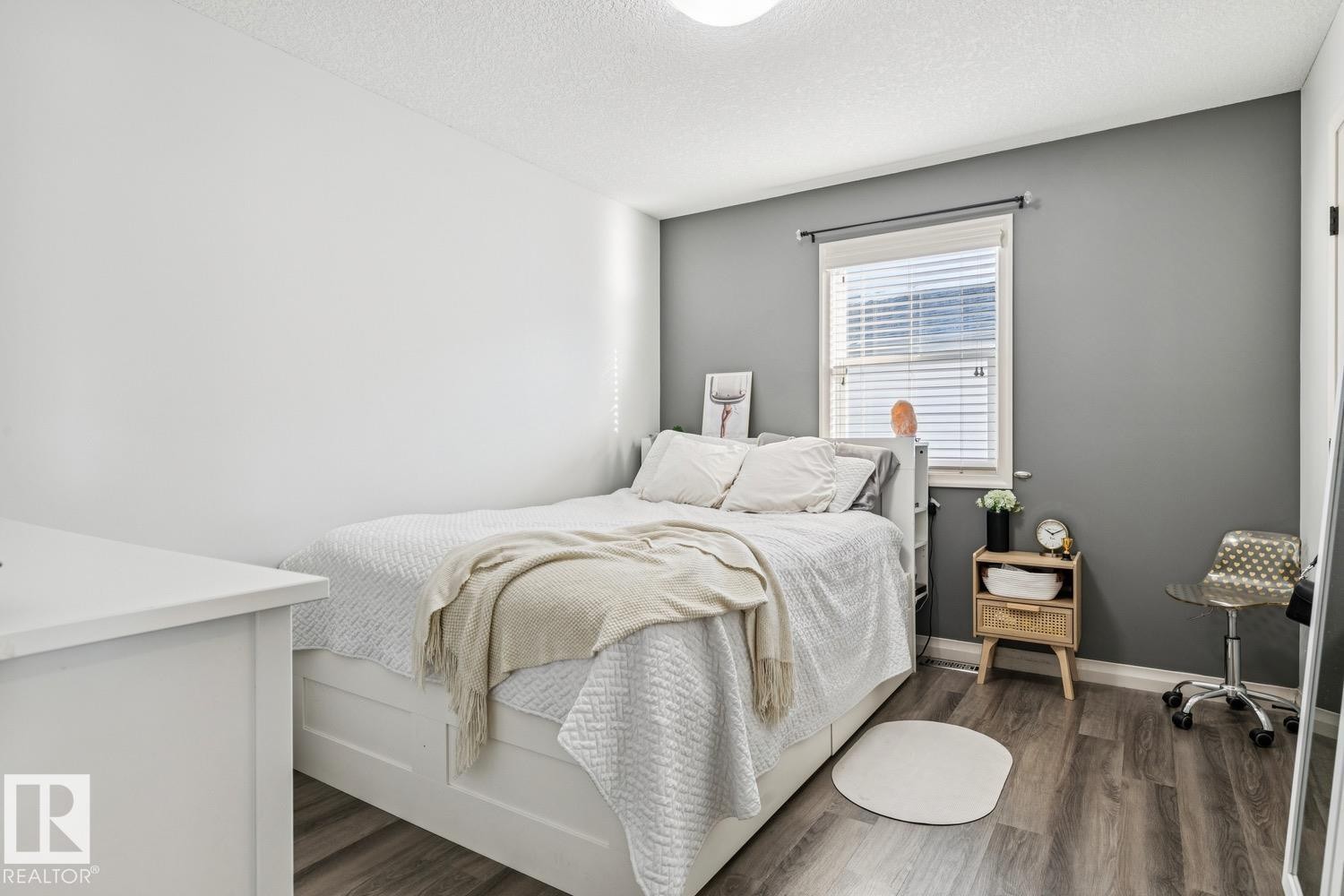 3673 Atkinson Loop, Edmonton, AB - Indoor Photo Showing Bedroom