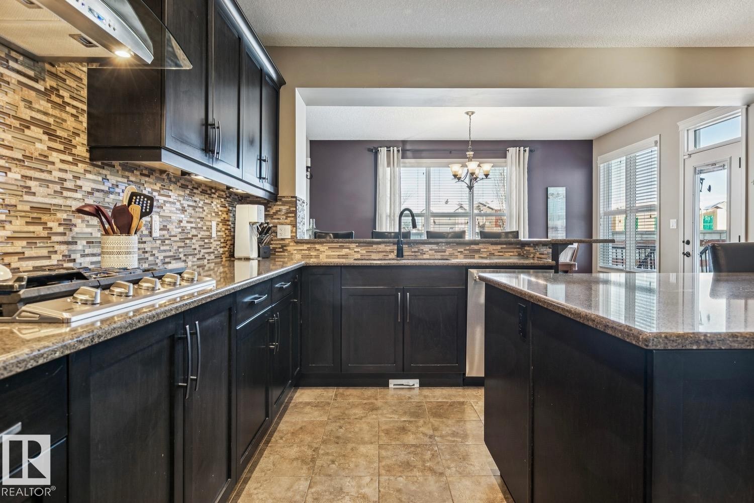3673 Atkinson Loop, Edmonton, AB - Indoor Photo Showing Kitchen