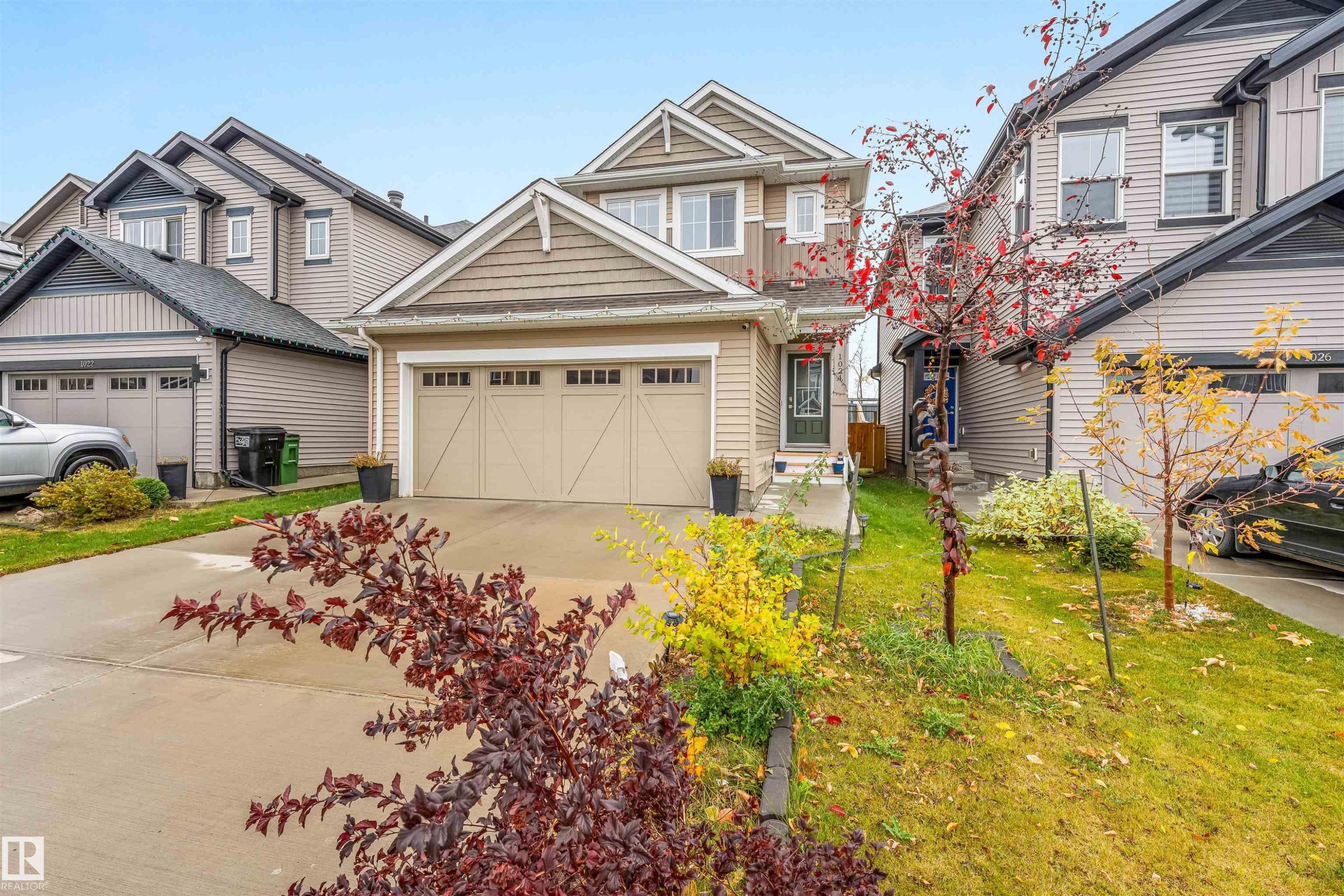 1024 Daniels Loop, Edmonton, AB - Outdoor With Facade