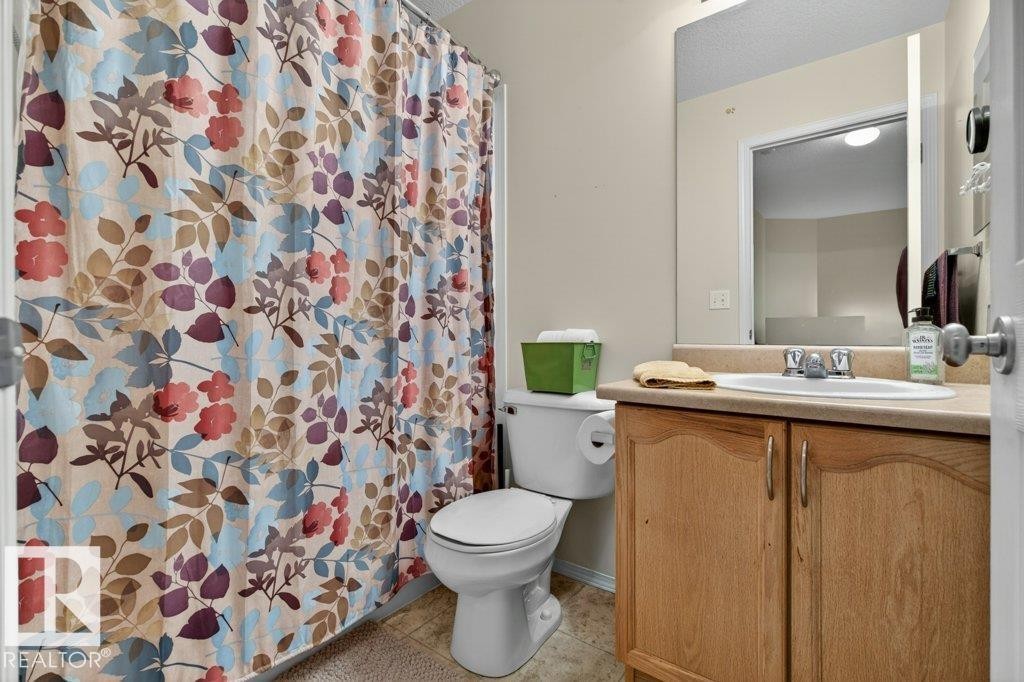 13956 137 Street, Edmonton, AB - Indoor Photo Showing Bathroom