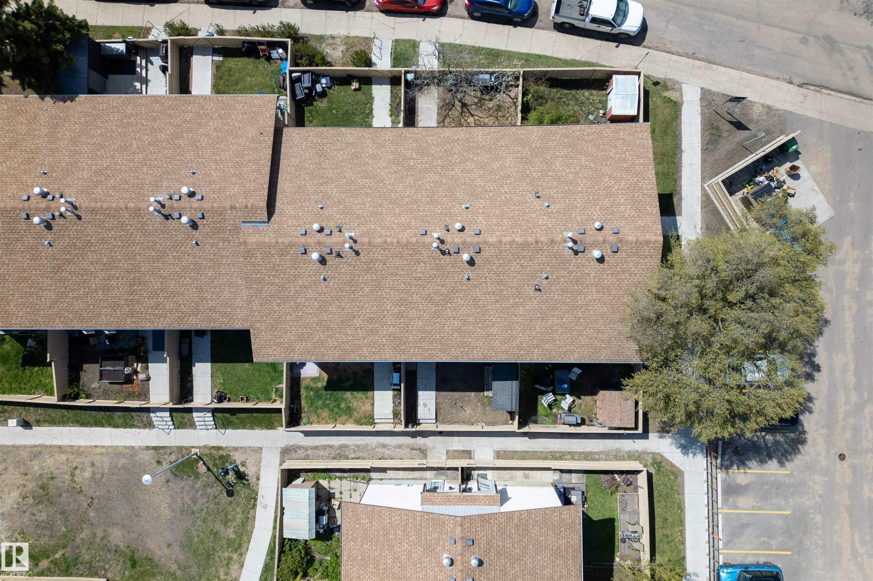 8 14105 82 Street, Edmonton, AB - Outdoor