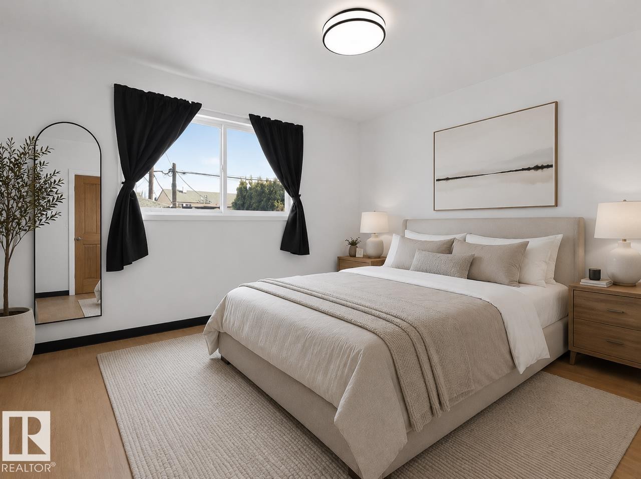 8326 81 Avenue Nw, Edmonton, AB - Indoor Photo Showing Bedroom