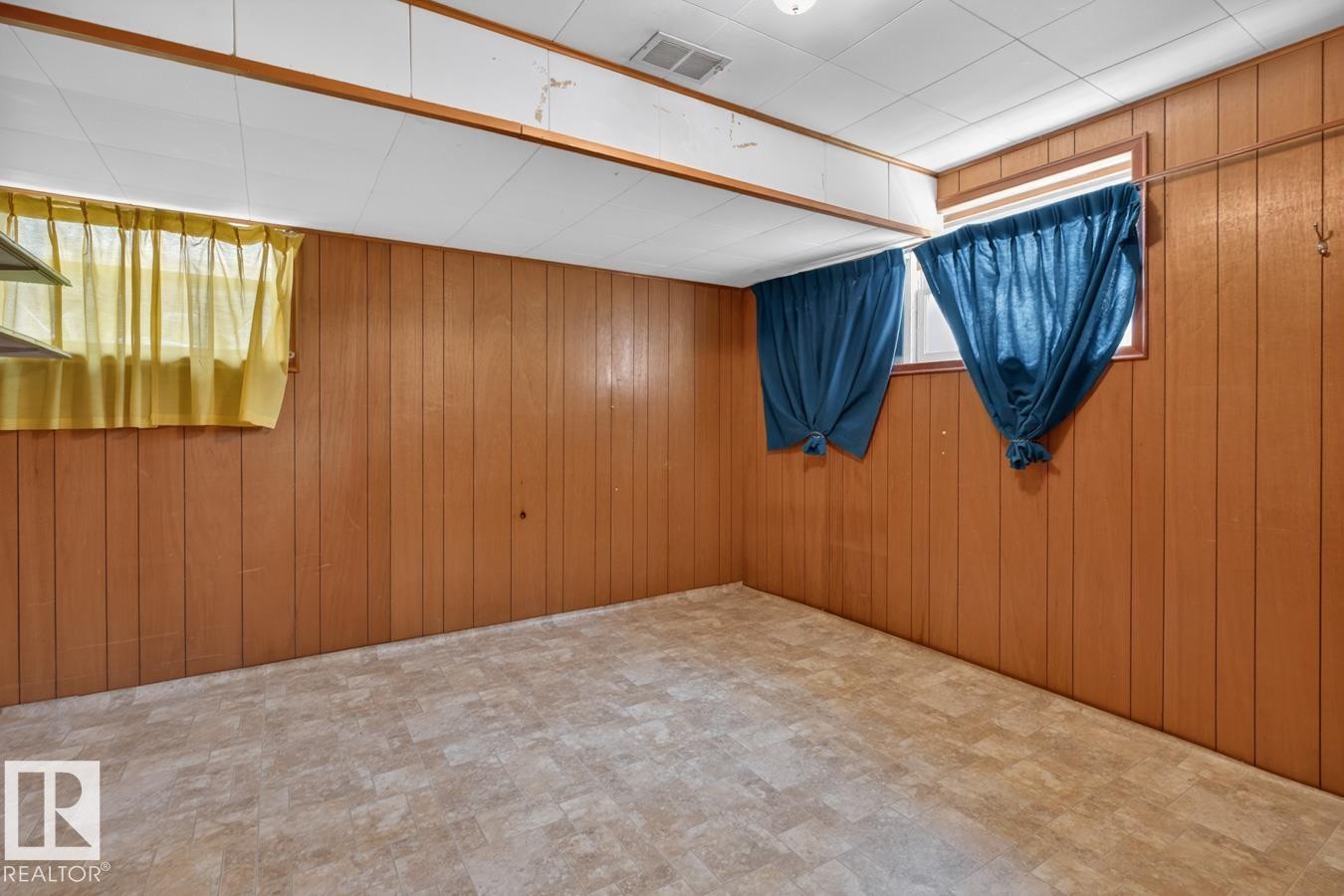 8326 81 Avenue Nw, Edmonton, AB - Indoor Photo Showing Other Room