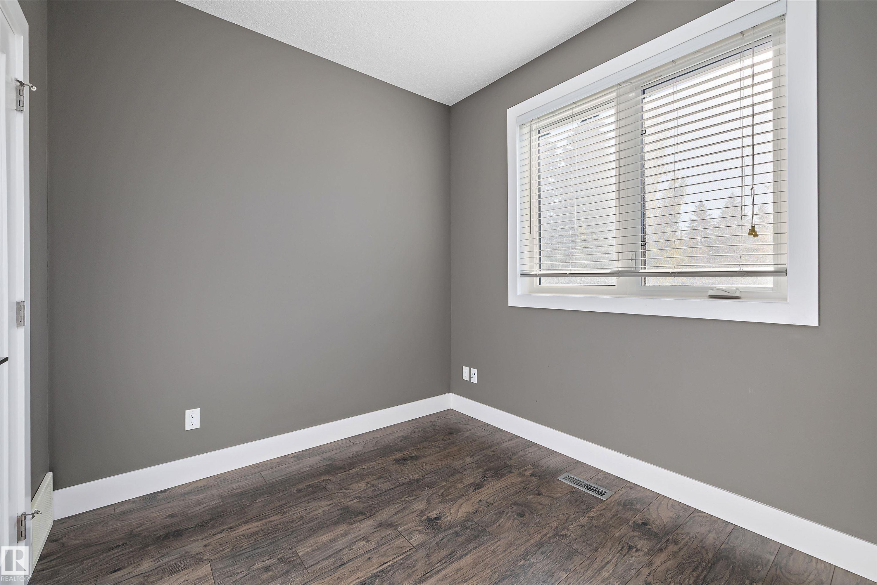 14026 101A Avenue, Edmonton, AB - Indoor Photo Showing Other Room