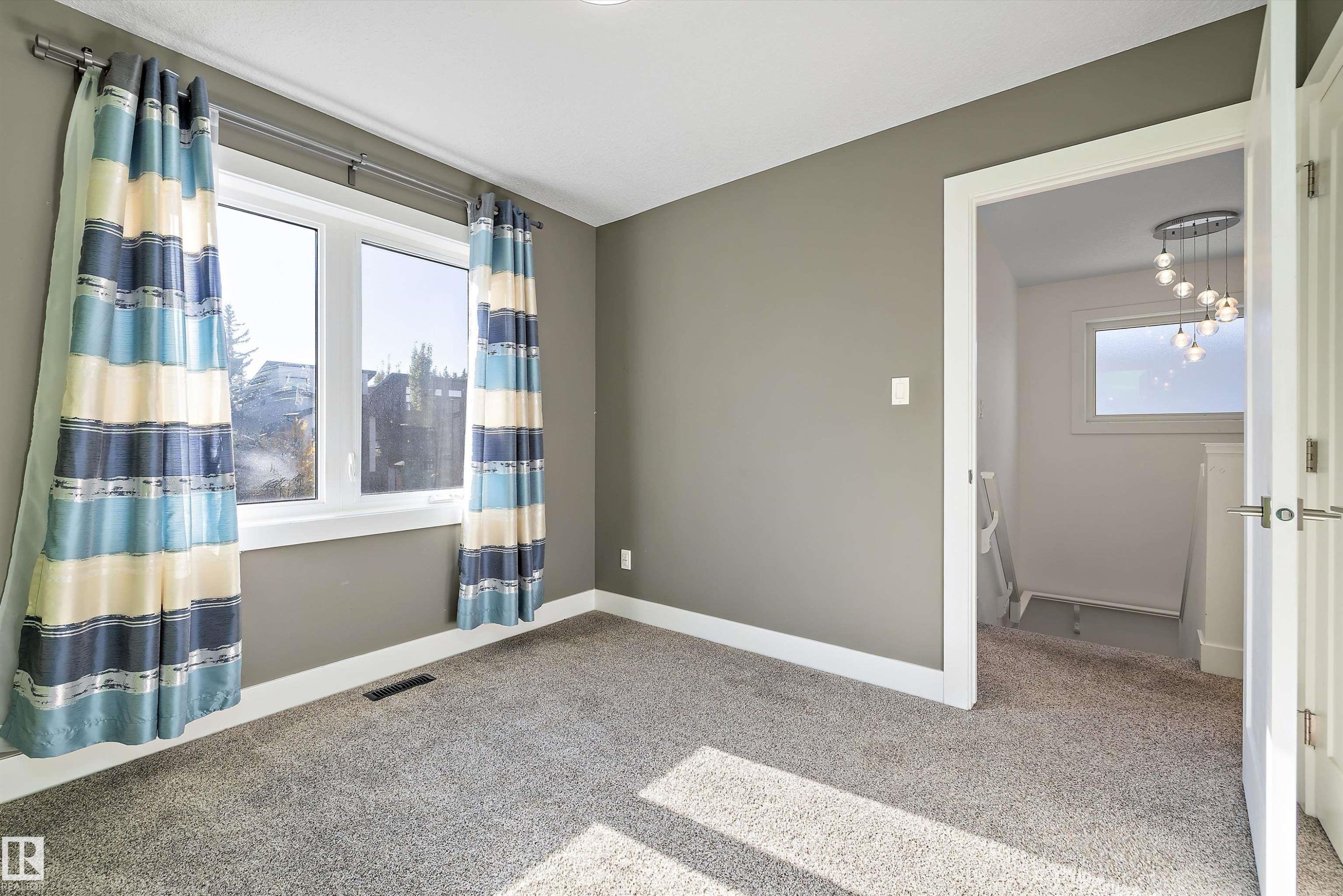 14026 101A Avenue, Edmonton, AB - Indoor Photo Showing Other Room