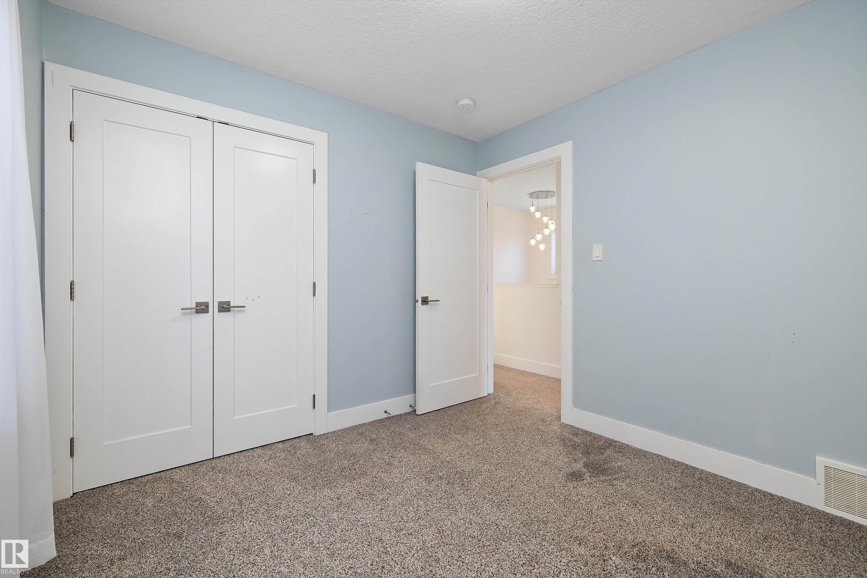 14026 101A Avenue, Edmonton, AB - Indoor Photo Showing Other Room