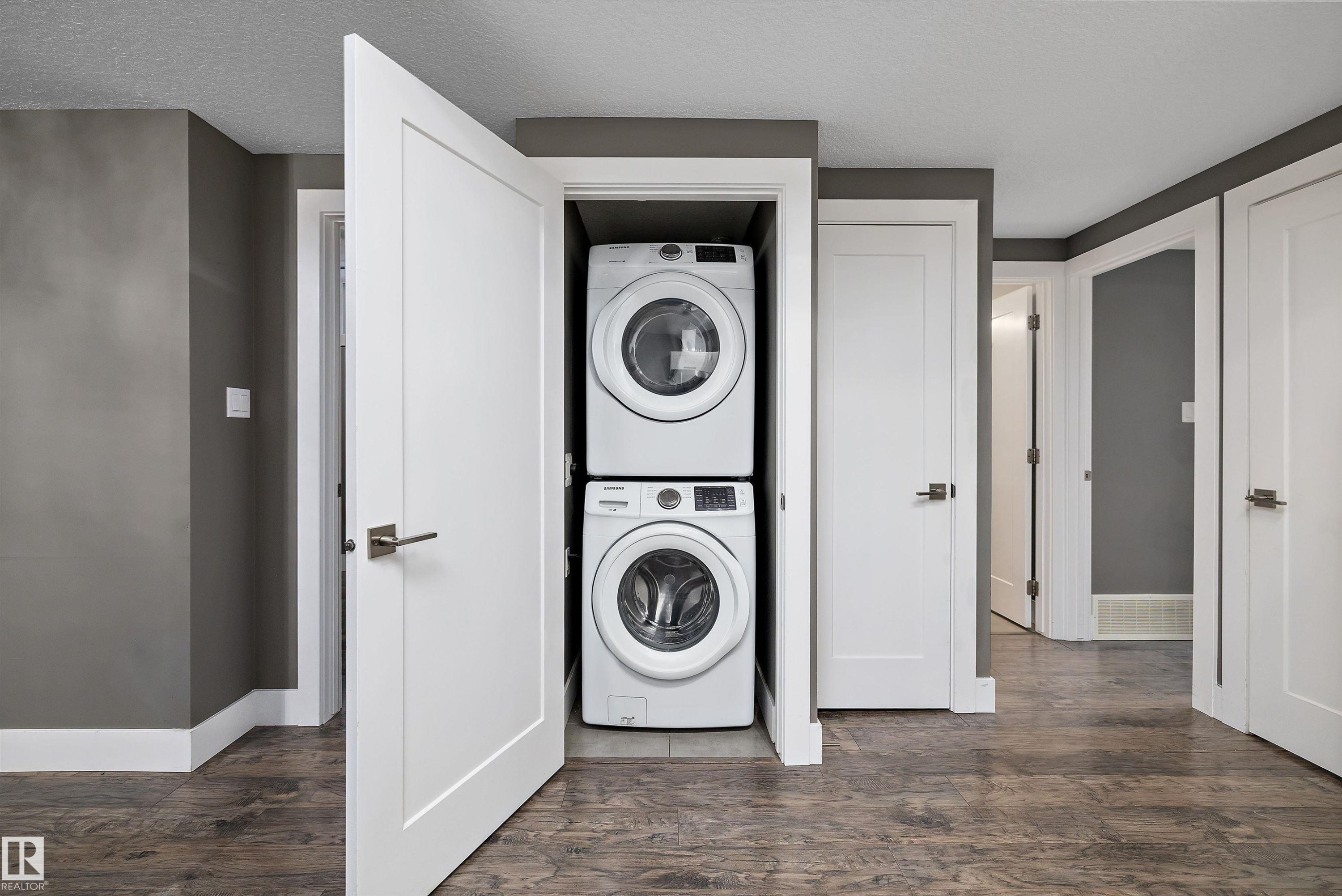 14026 101A Avenue, Edmonton, AB - Indoor Photo Showing Laundry Room