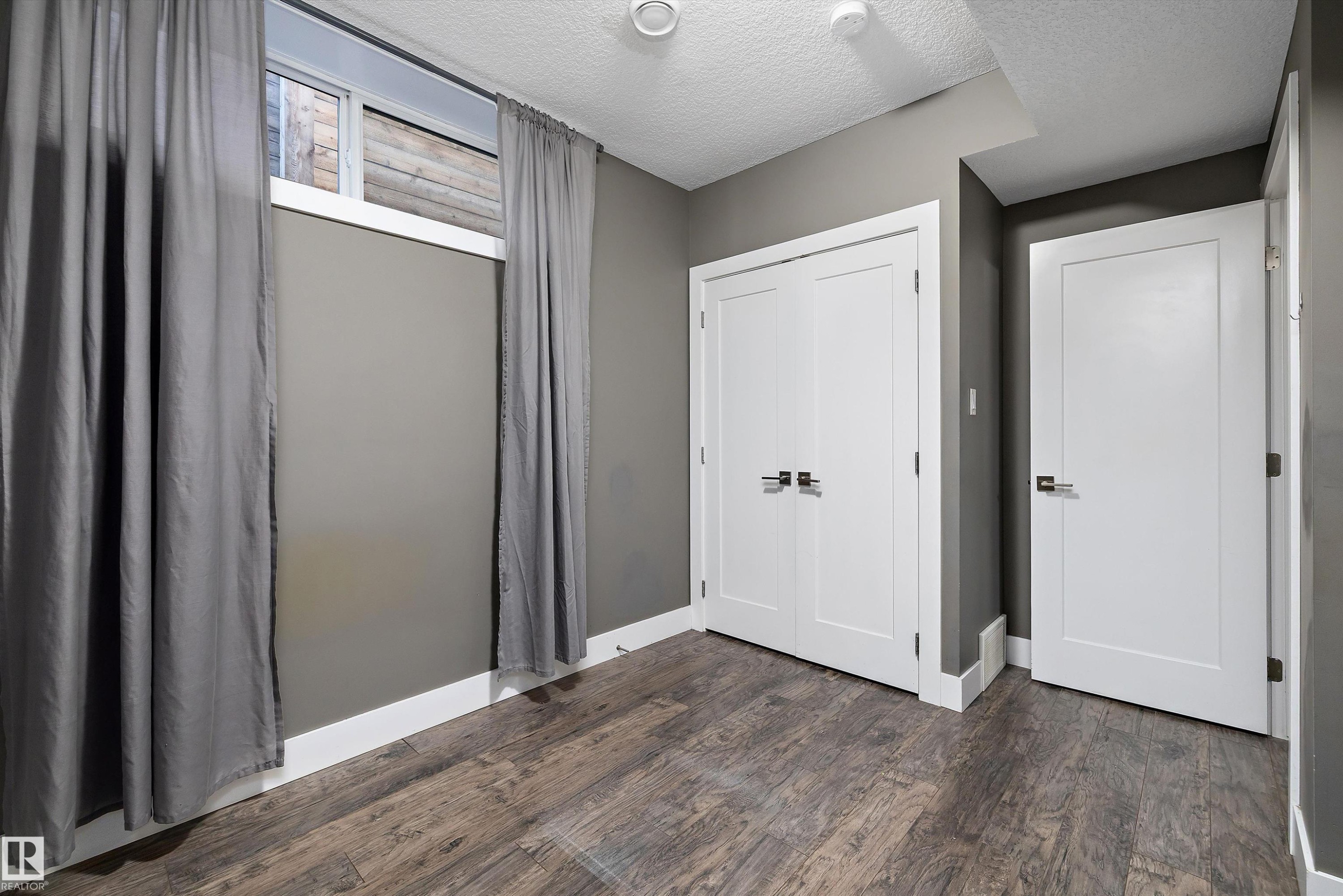 14026 101A Avenue, Edmonton, AB - Indoor Photo Showing Other Room