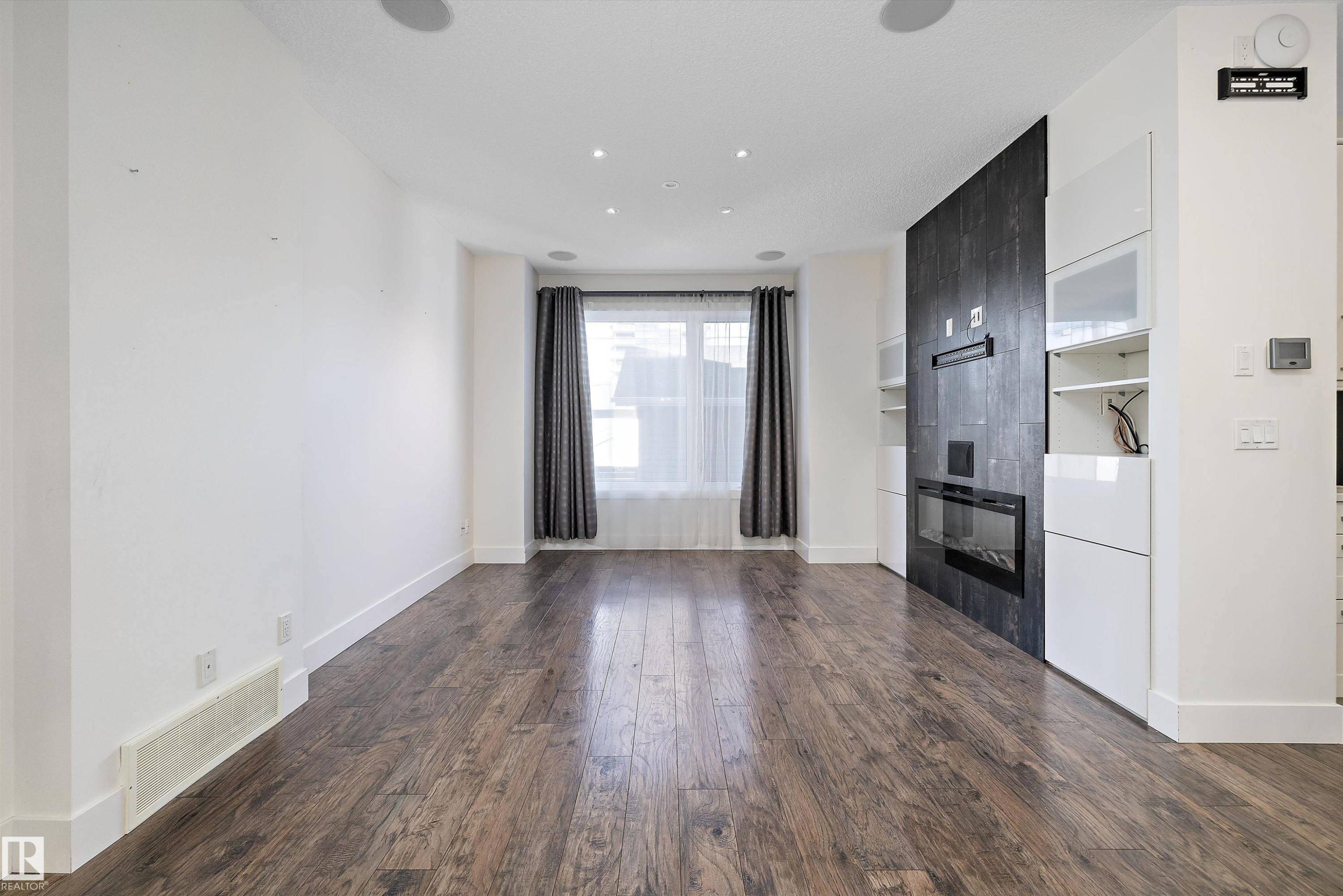 14026 101A Avenue, Edmonton, AB - Indoor Photo Showing Other Room