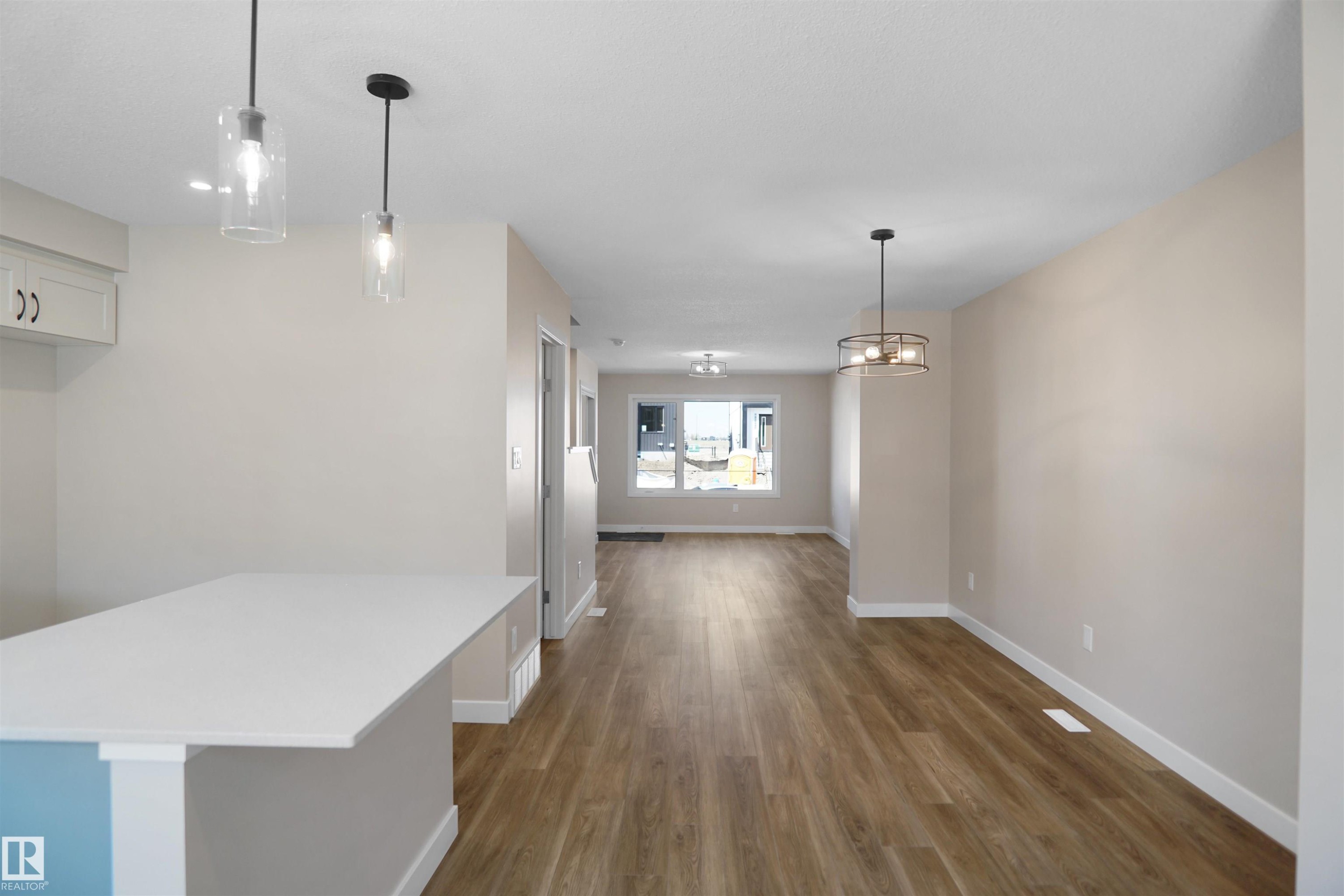 19453 22 Avenue, Edmonton, AB - Indoor