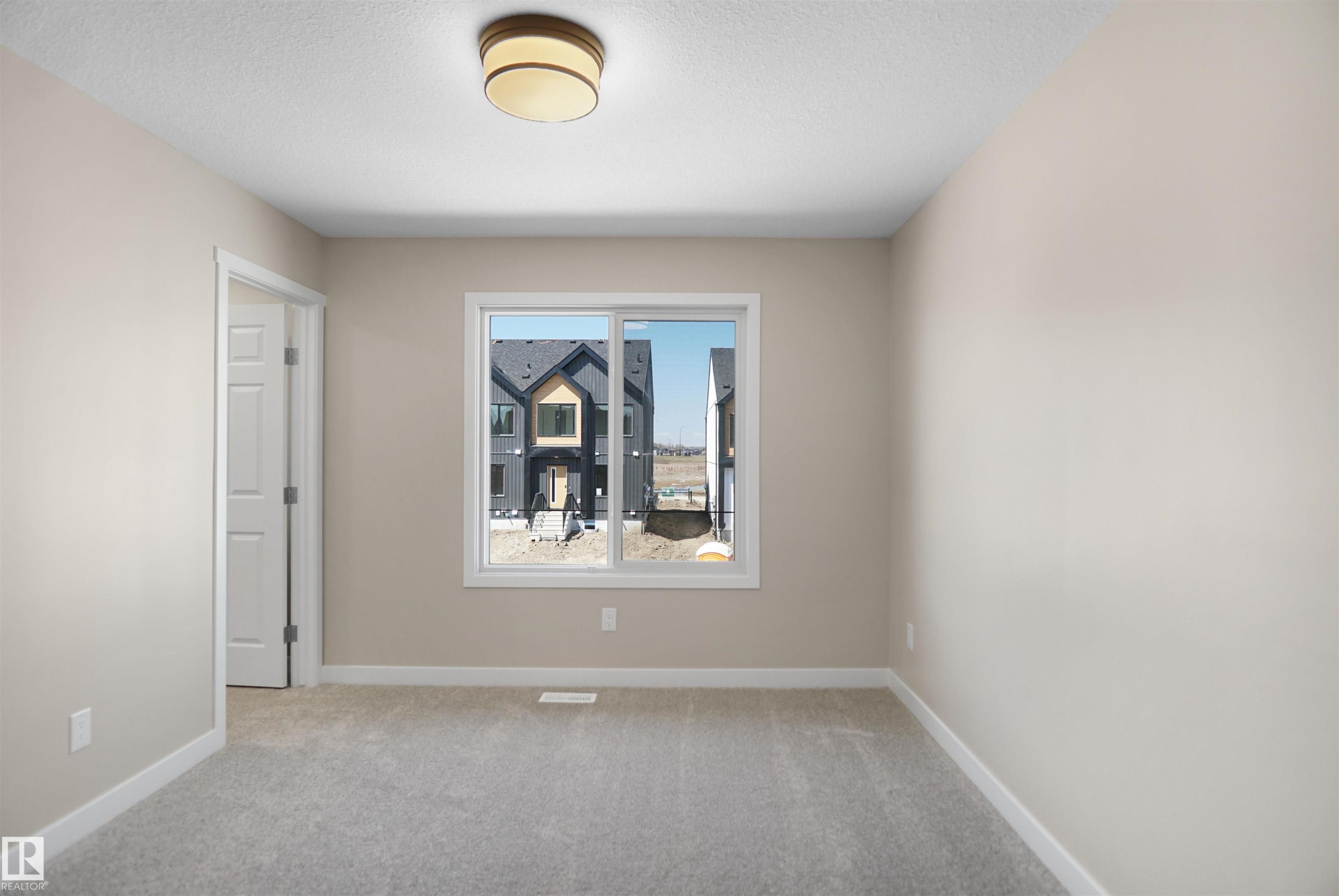 19453 22 Avenue, Edmonton, AB - Indoor Photo Showing Other Room