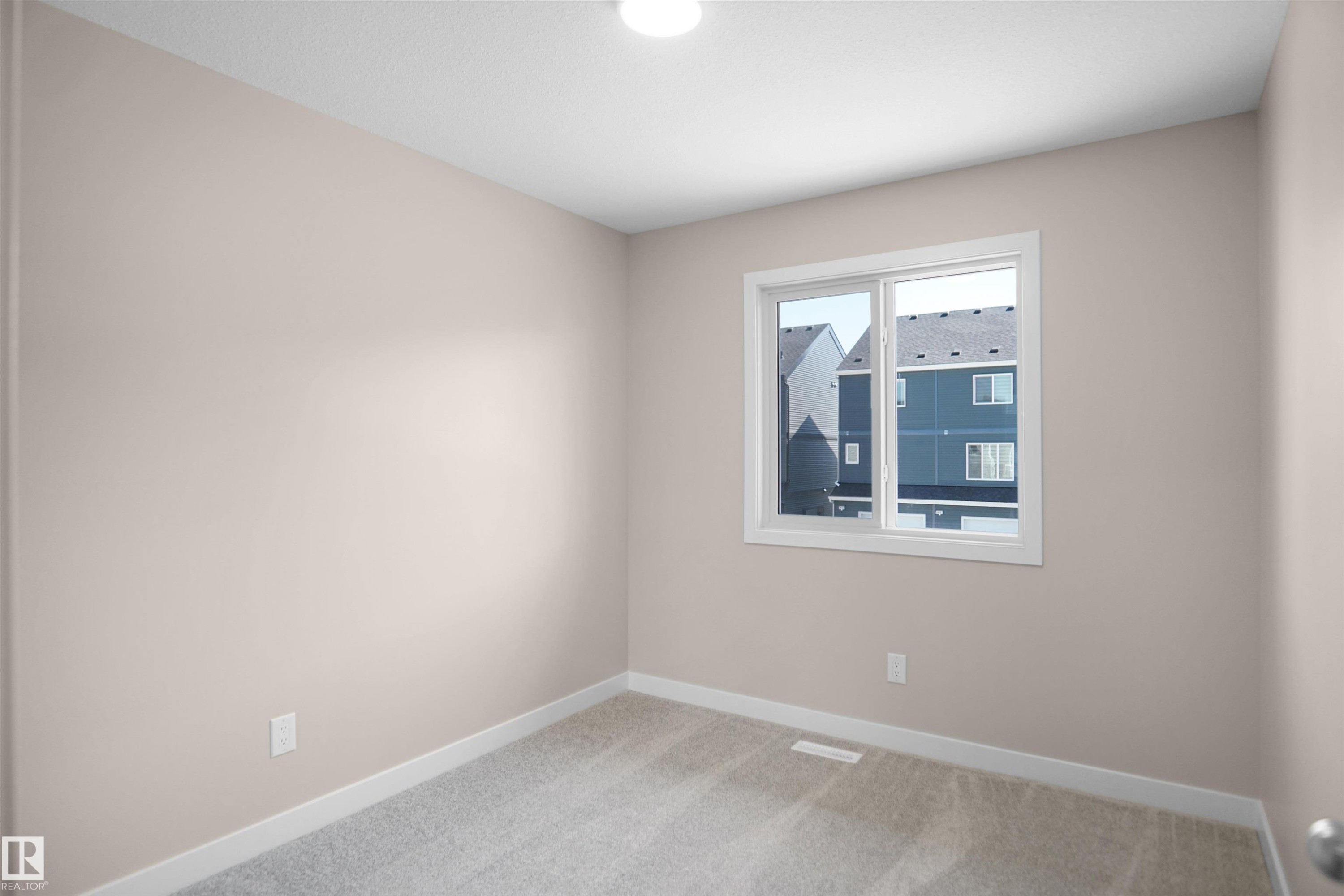 19453 22 Avenue, Edmonton, AB - Indoor Photo Showing Other Room
