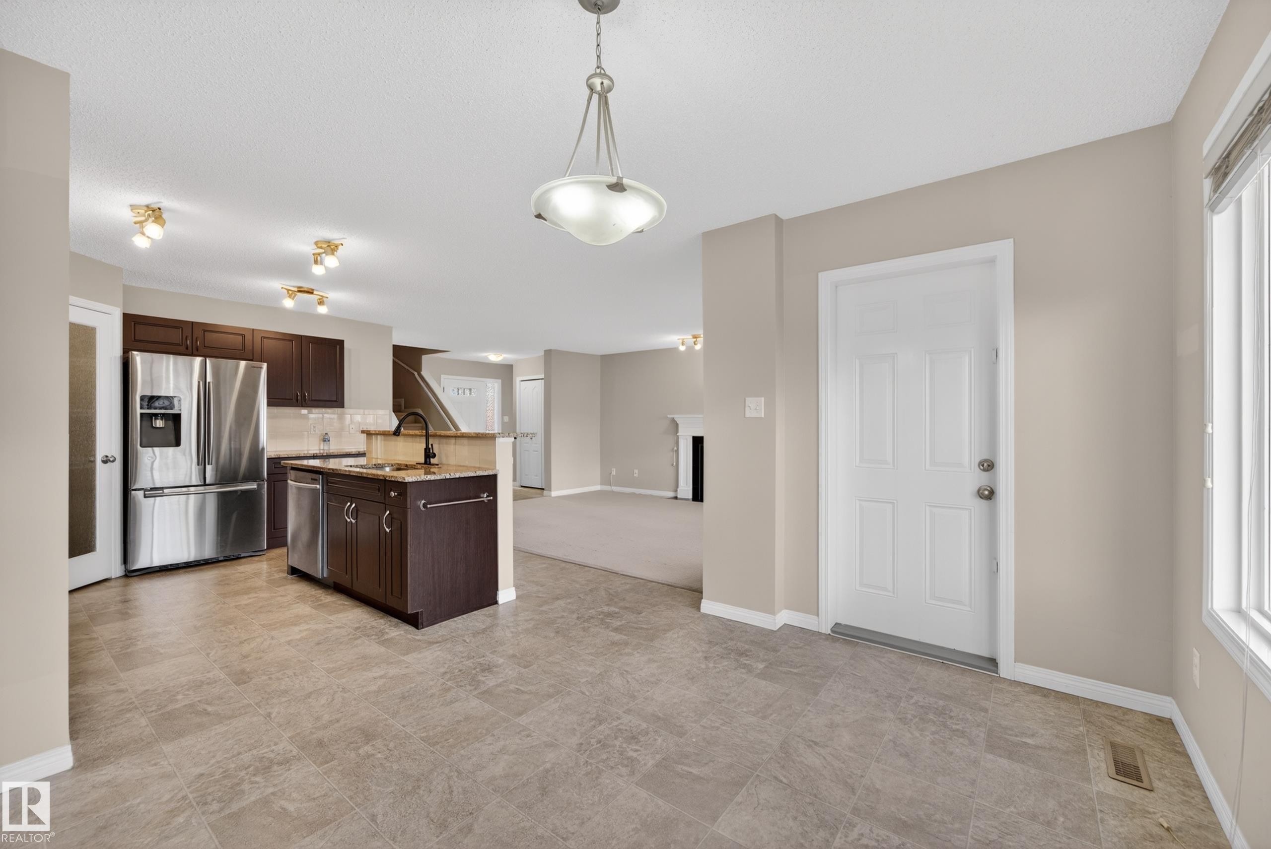 1731 55 Street, Edmonton, AB - Indoor Photo Showing Kitchen