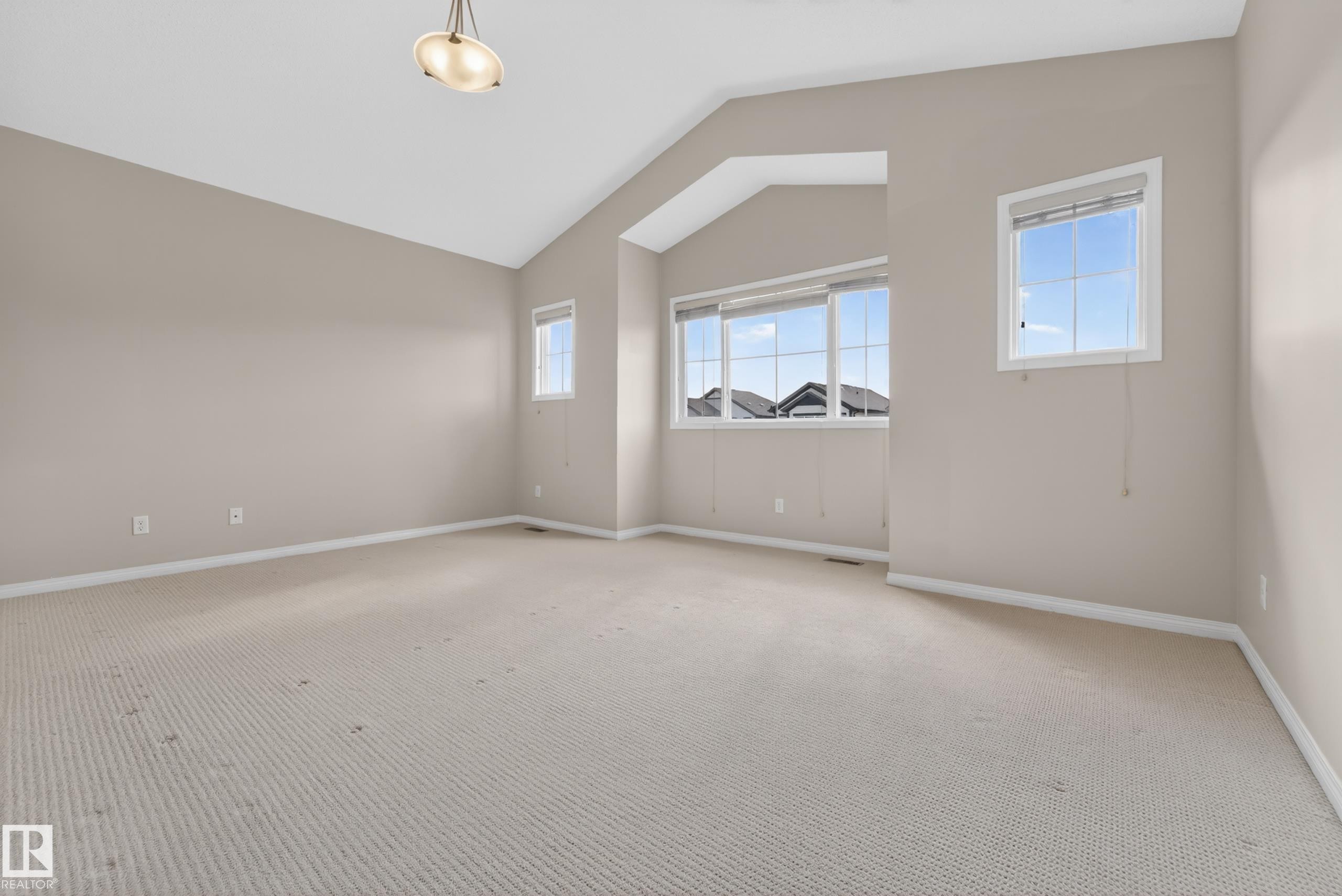 1731 55 Street, Edmonton, AB - Indoor Photo Showing Other Room