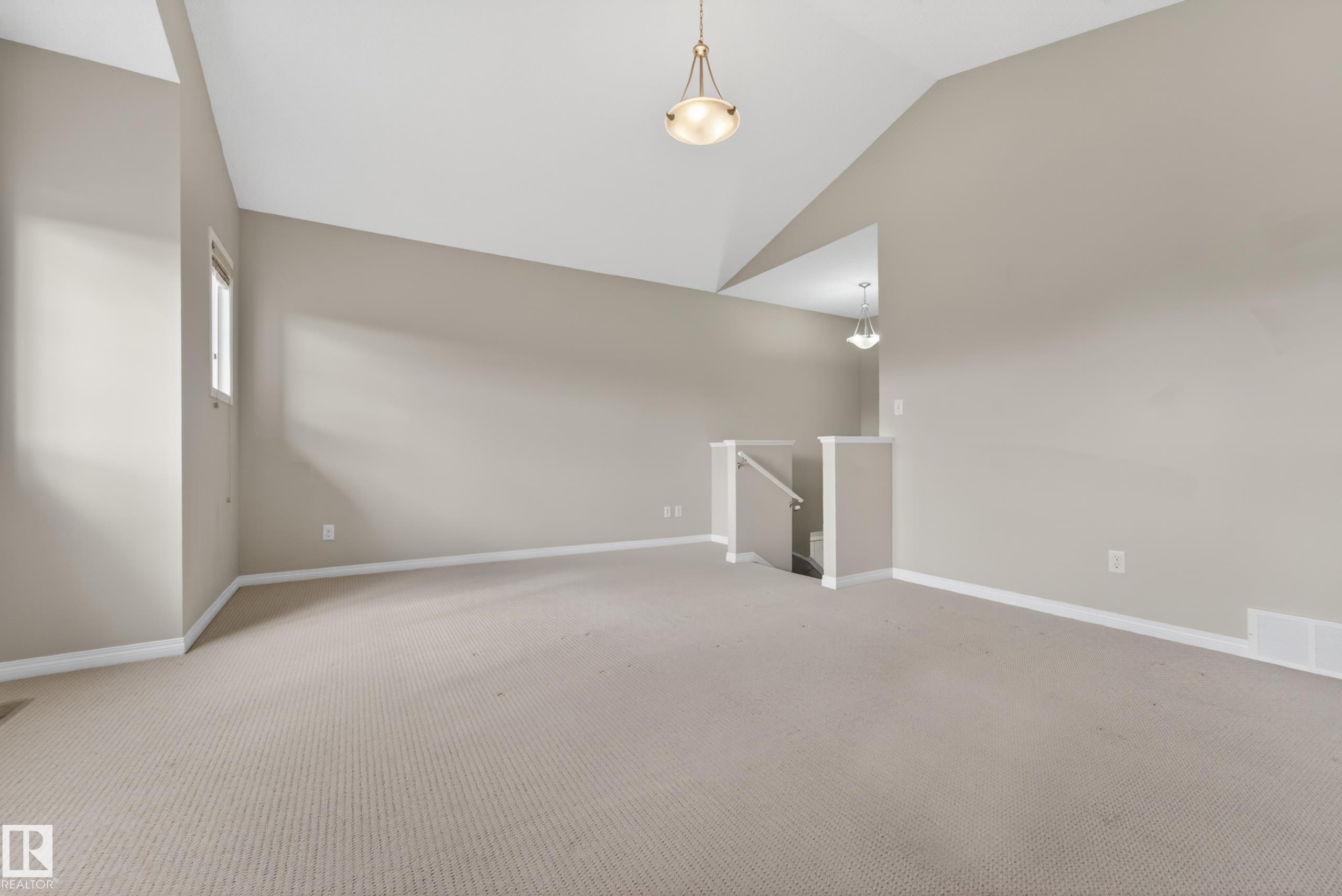 1731 55 Street, Edmonton, AB - Indoor Photo Showing Other Room