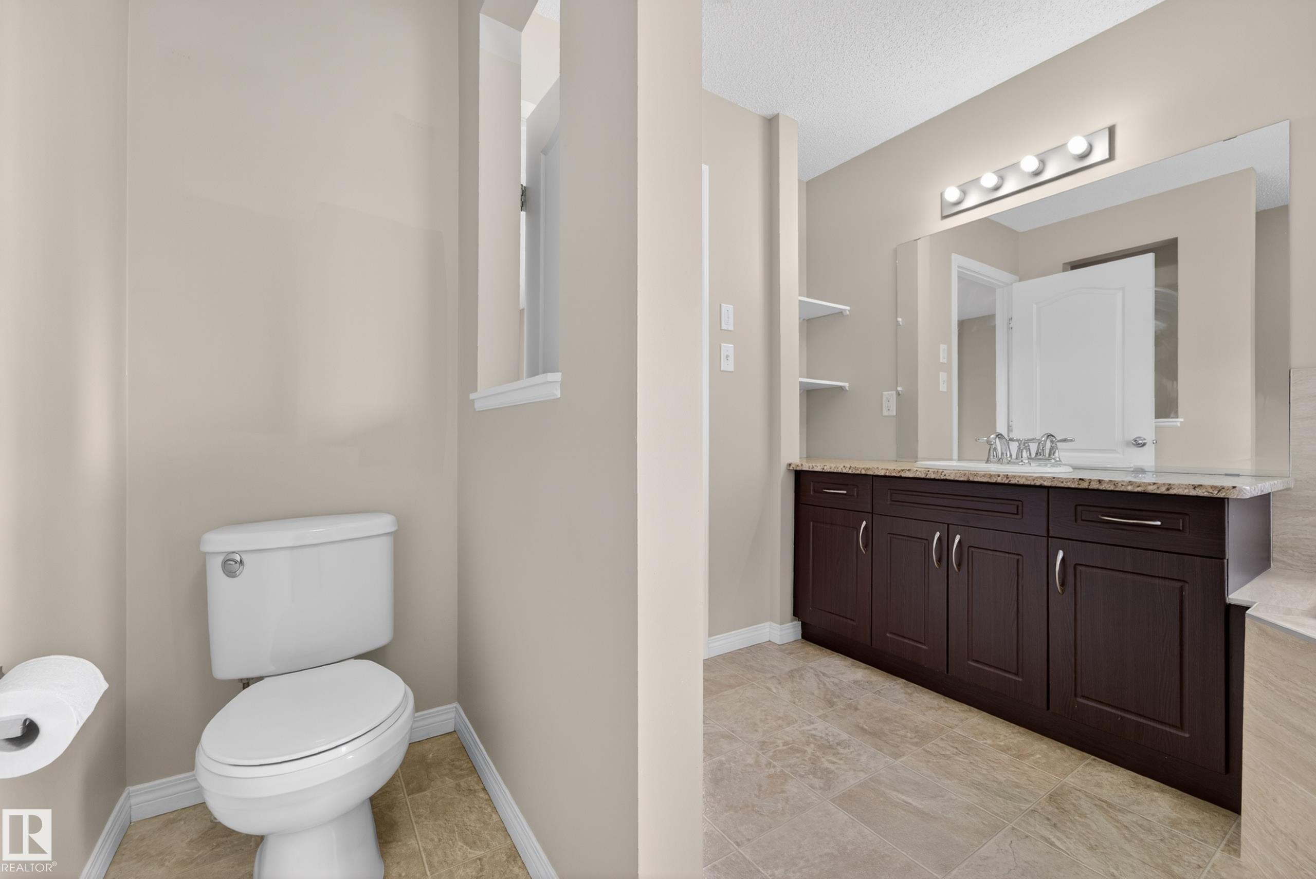 1731 55 Street, Edmonton, AB - Indoor Photo Showing Bathroom