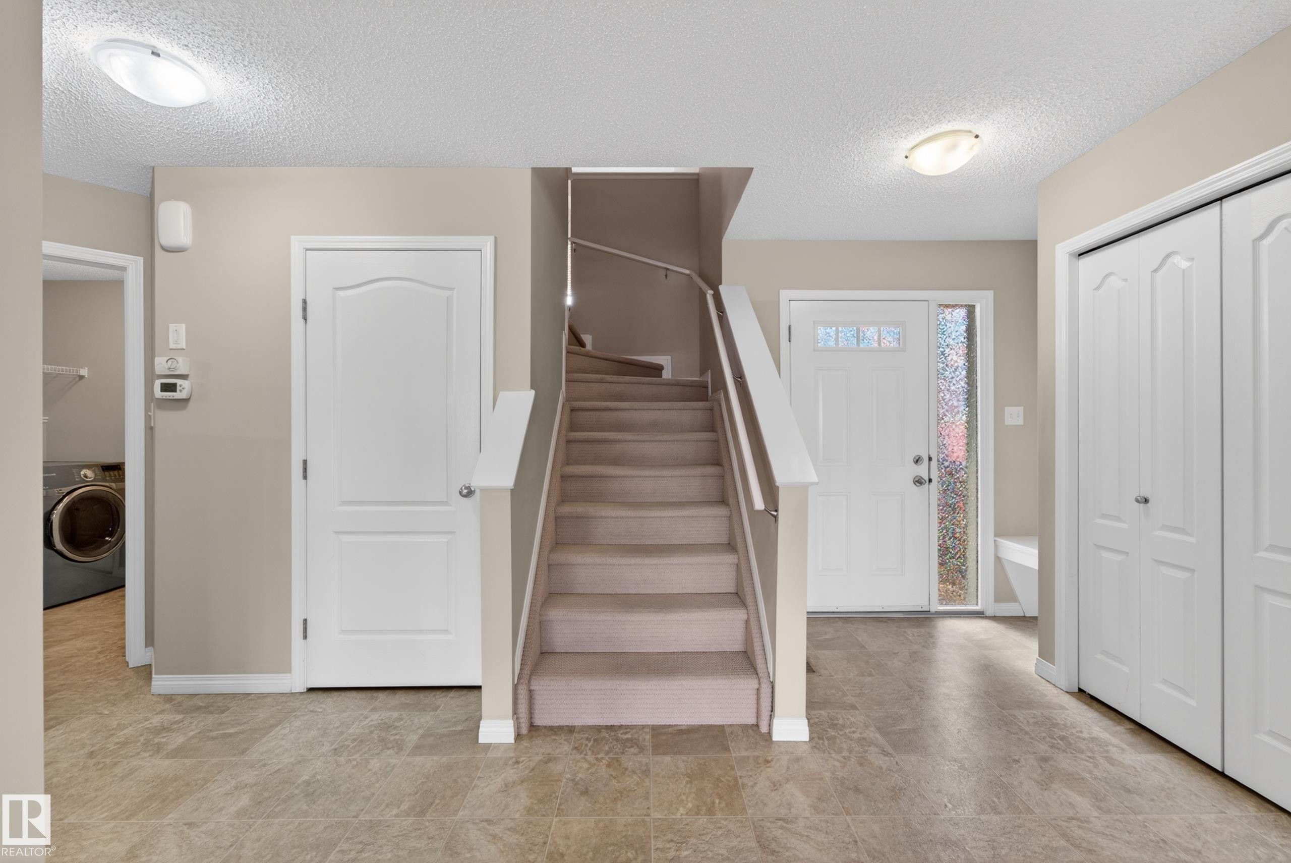 1731 55 Street, Edmonton, AB - Indoor Photo Showing Other Room
