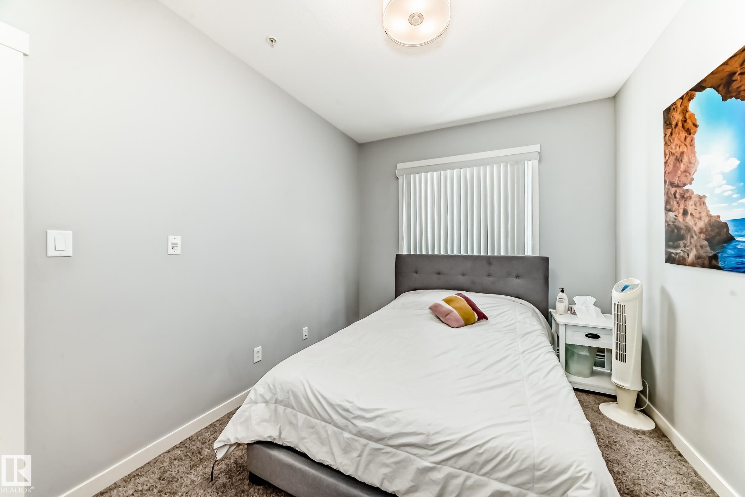 208 812 Welsh Drive, Edmonton, AB - Indoor Photo Showing Bedroom
