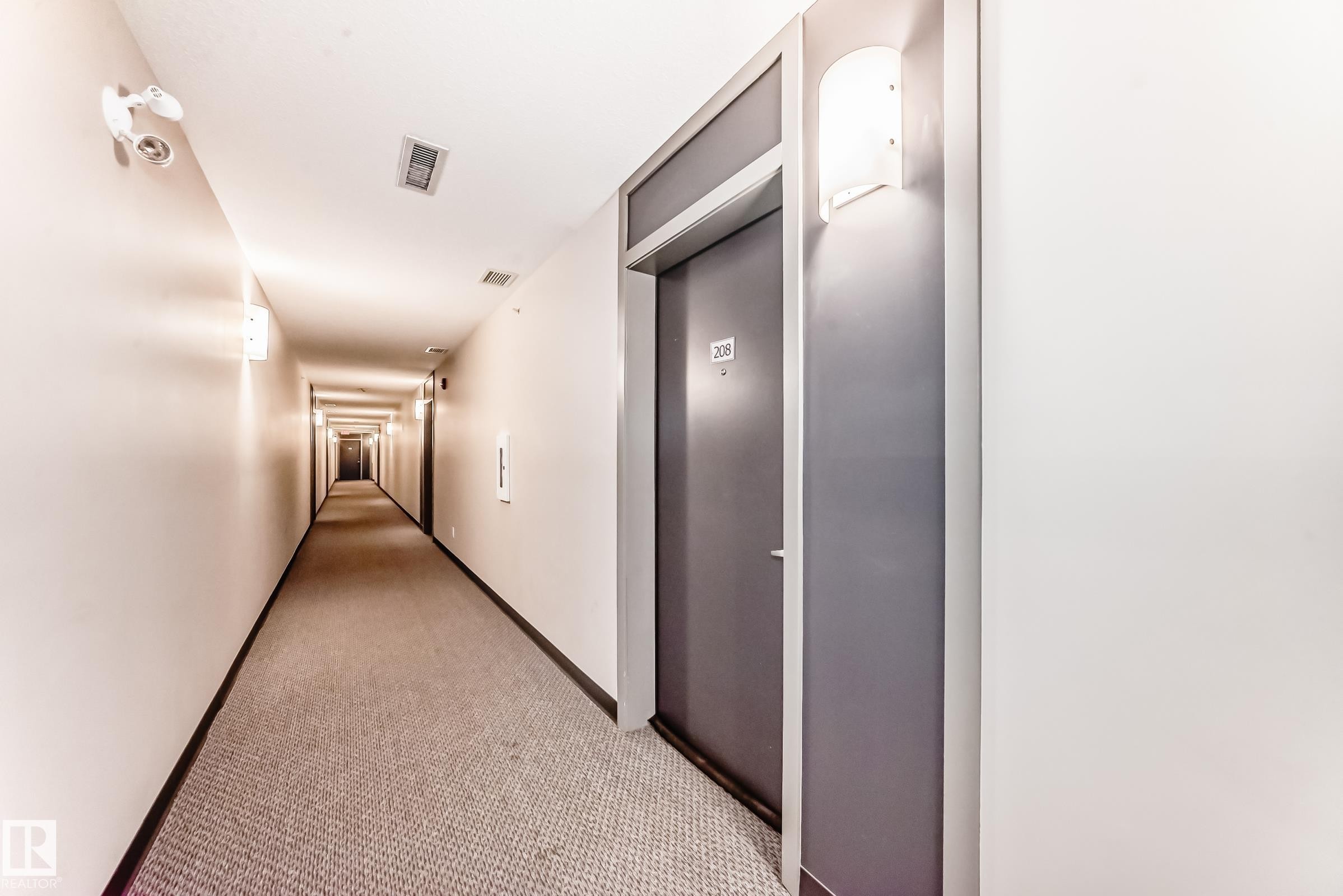 208 812 Welsh Drive, Edmonton, AB - Indoor Photo Showing Other Room