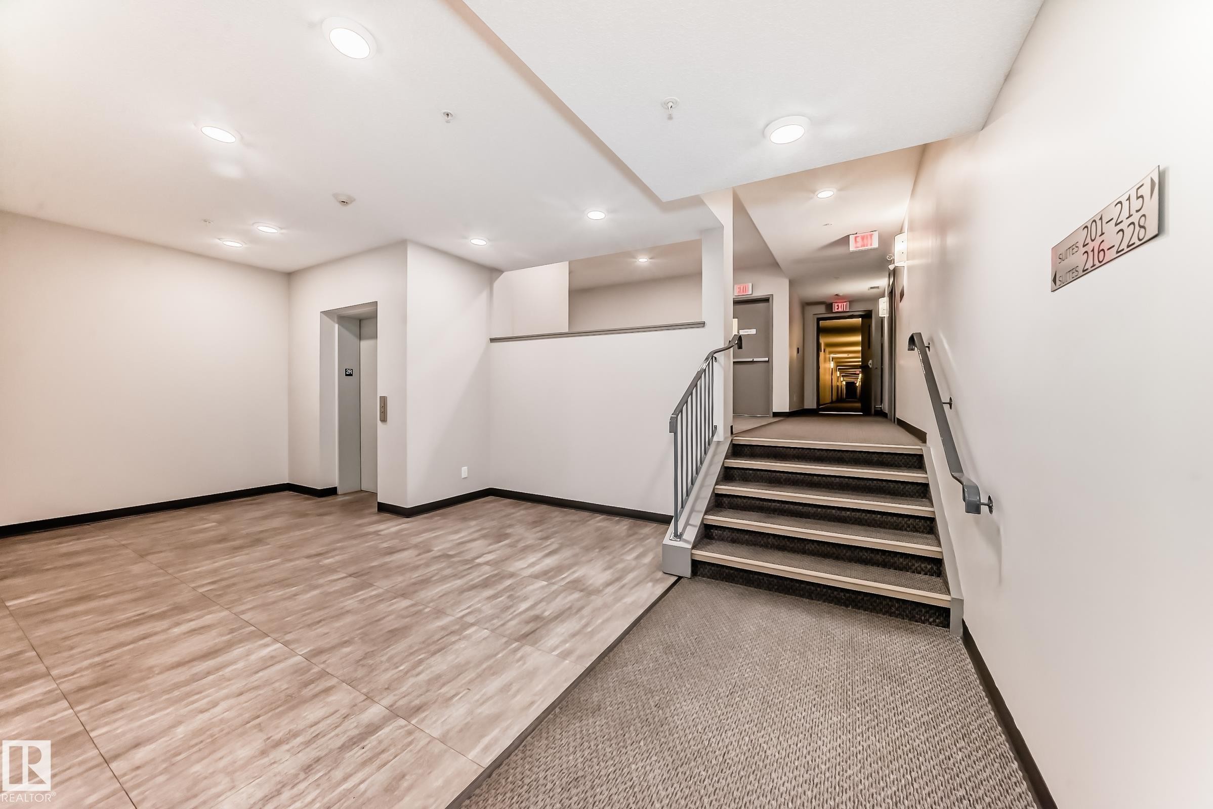 208 812 Welsh Drive, Edmonton, AB - Indoor Photo Showing Other Room