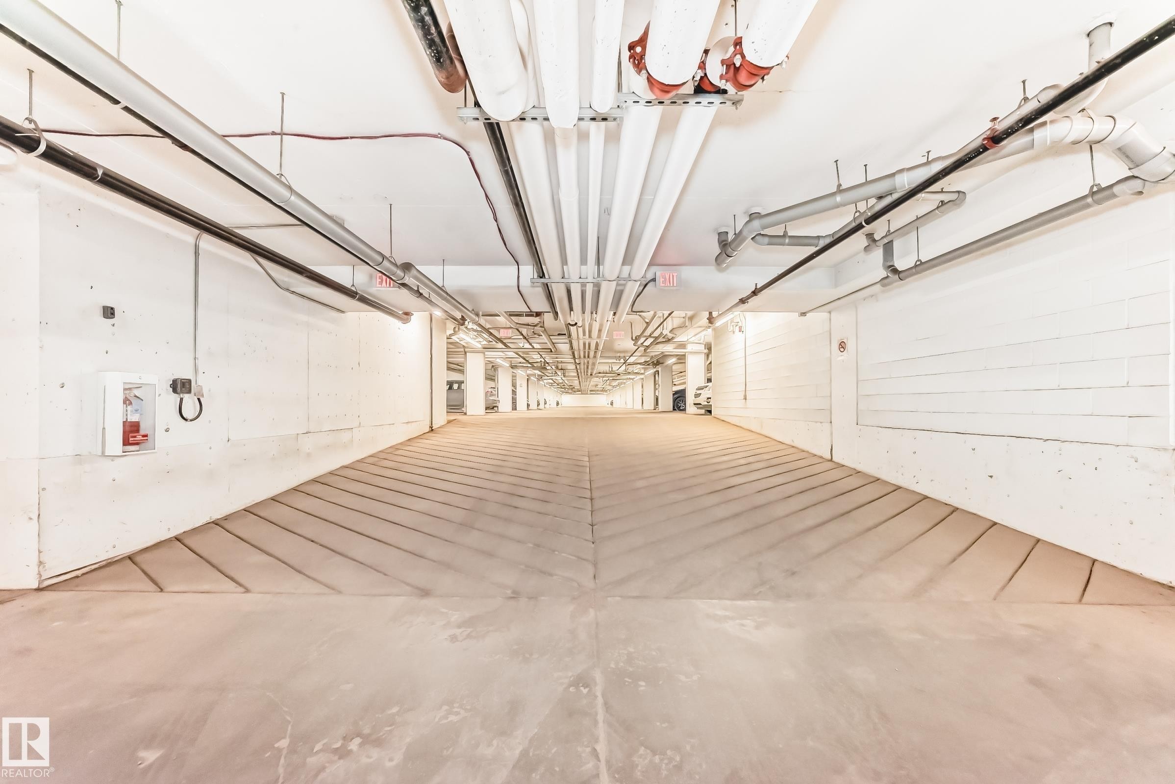 208 812 Welsh Drive, Edmonton, AB - Indoor