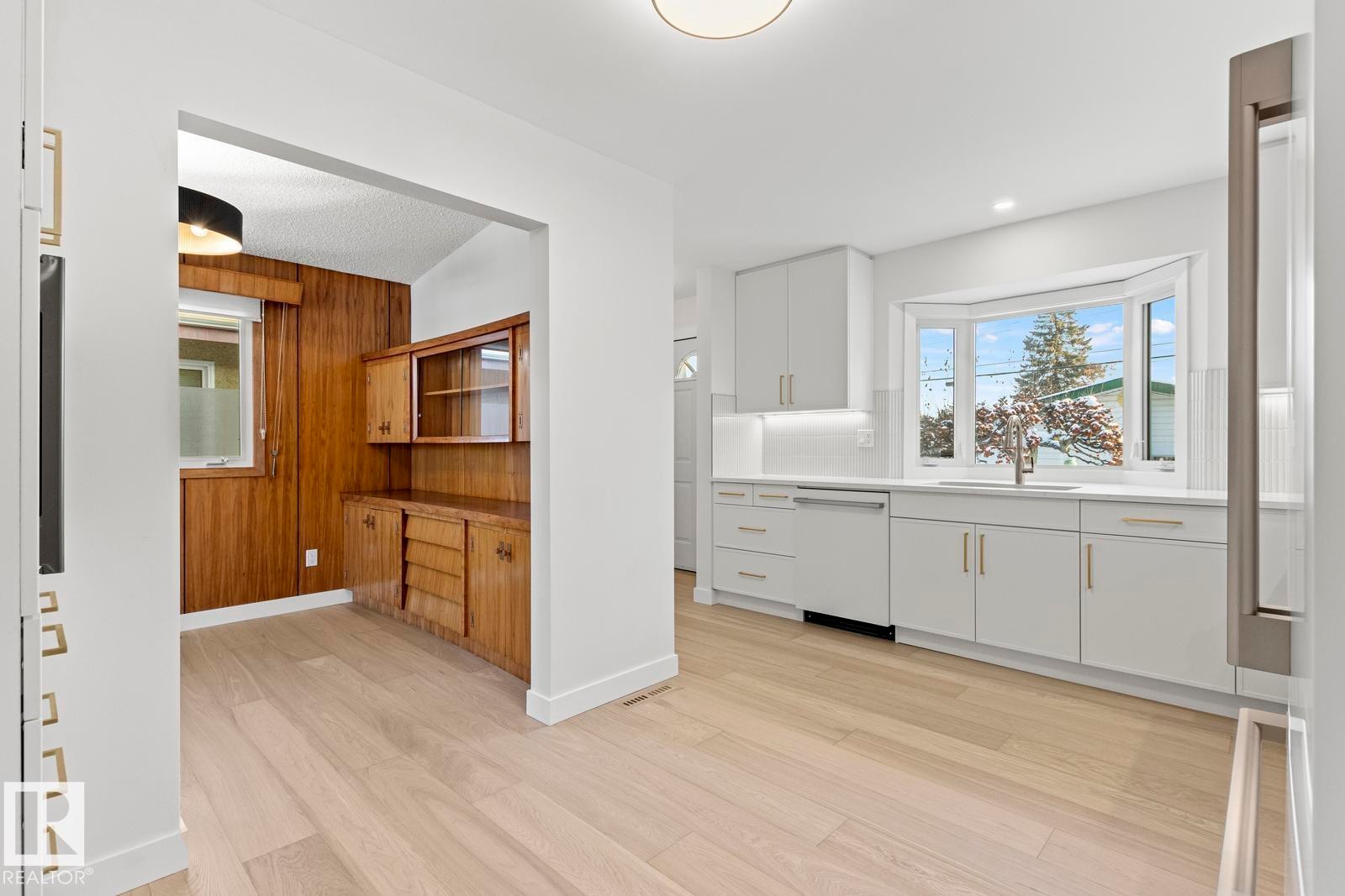 10629 79 Street, Edmonton, AB - Indoor Photo Showing Other Room
