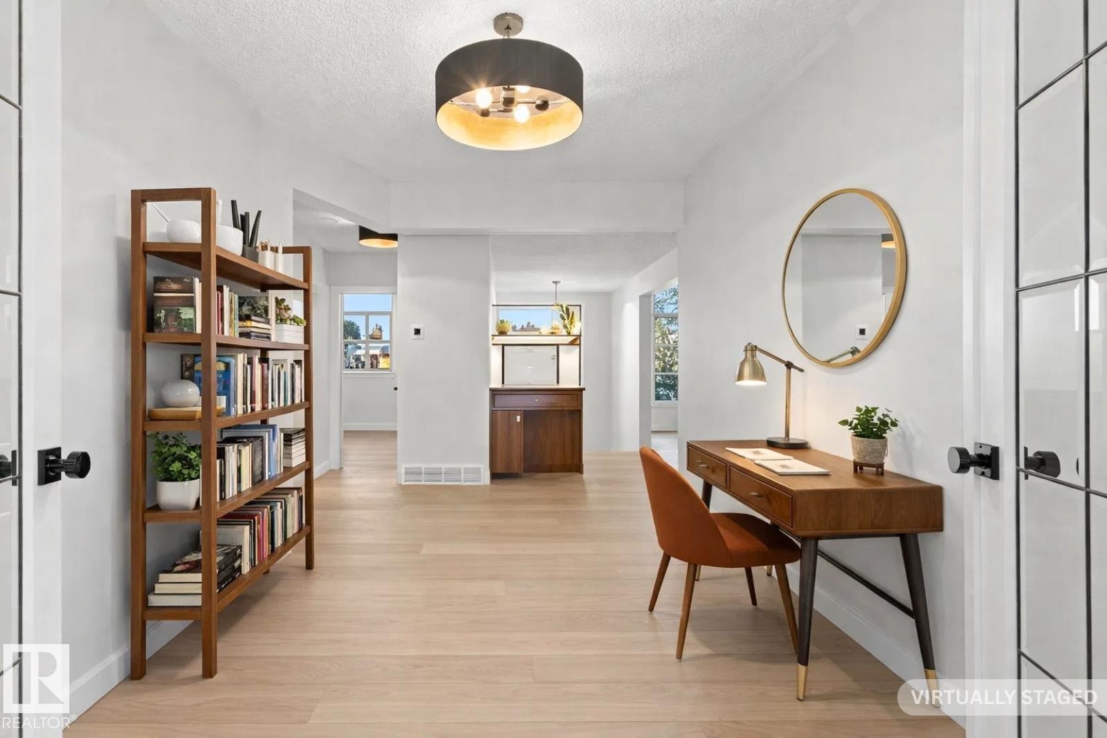 10629 79 Street, Edmonton, AB - Indoor Photo Showing Dining Room