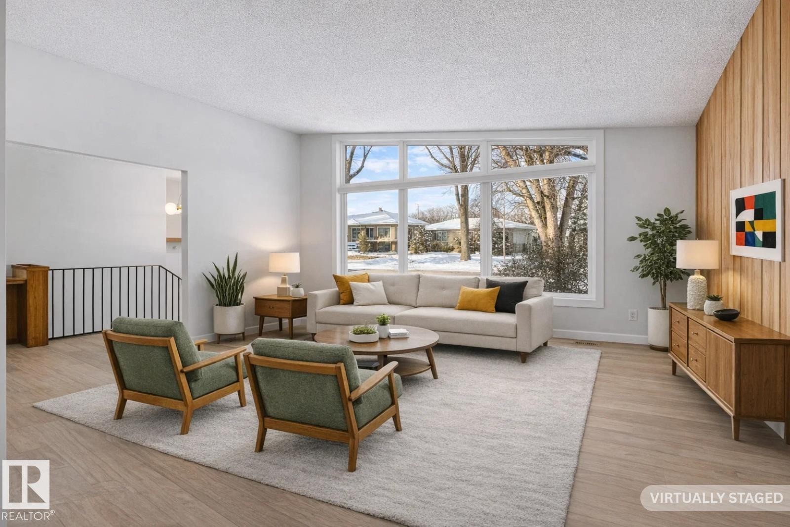 10629 79 Street, Edmonton, AB - Indoor Photo Showing Living Room