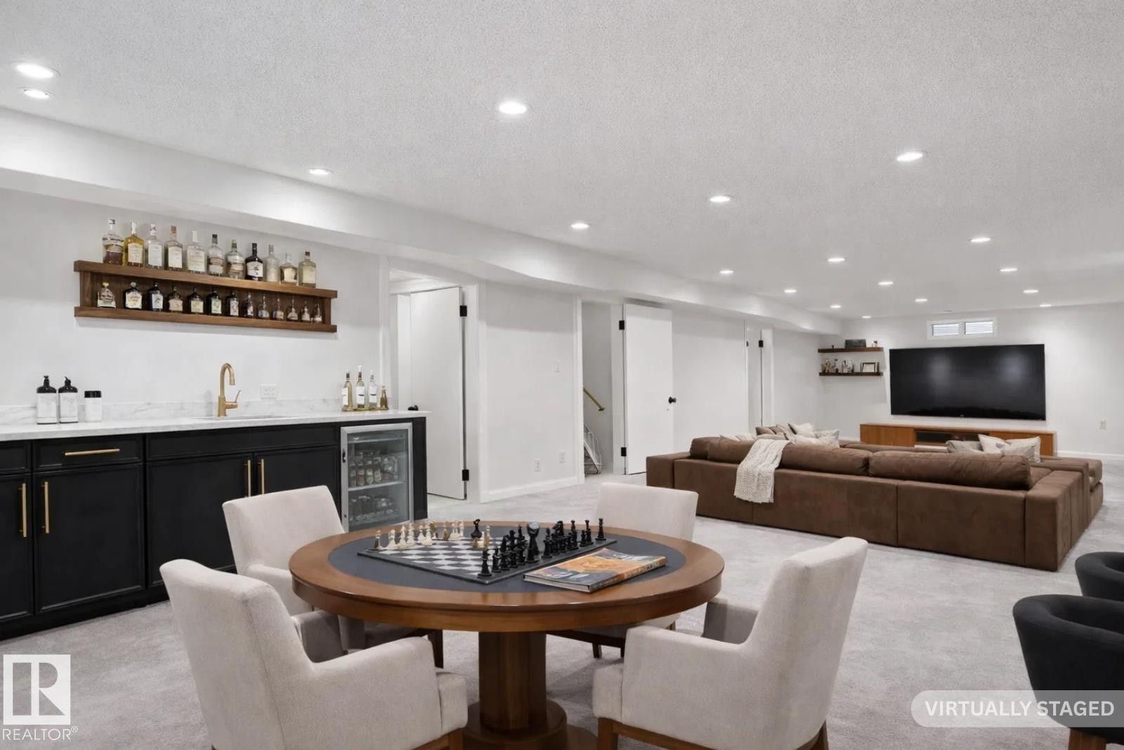 10629 79 Street, Edmonton, AB - Indoor