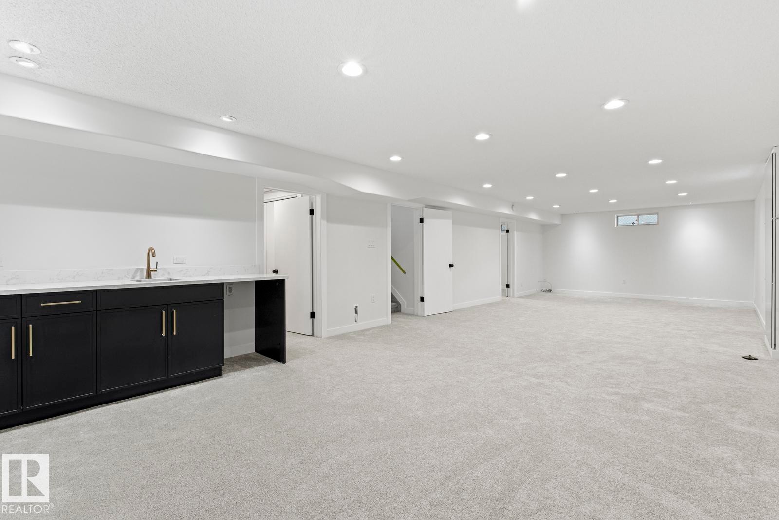 10629 79 Street, Edmonton, AB - Indoor Photo Showing Other Room
