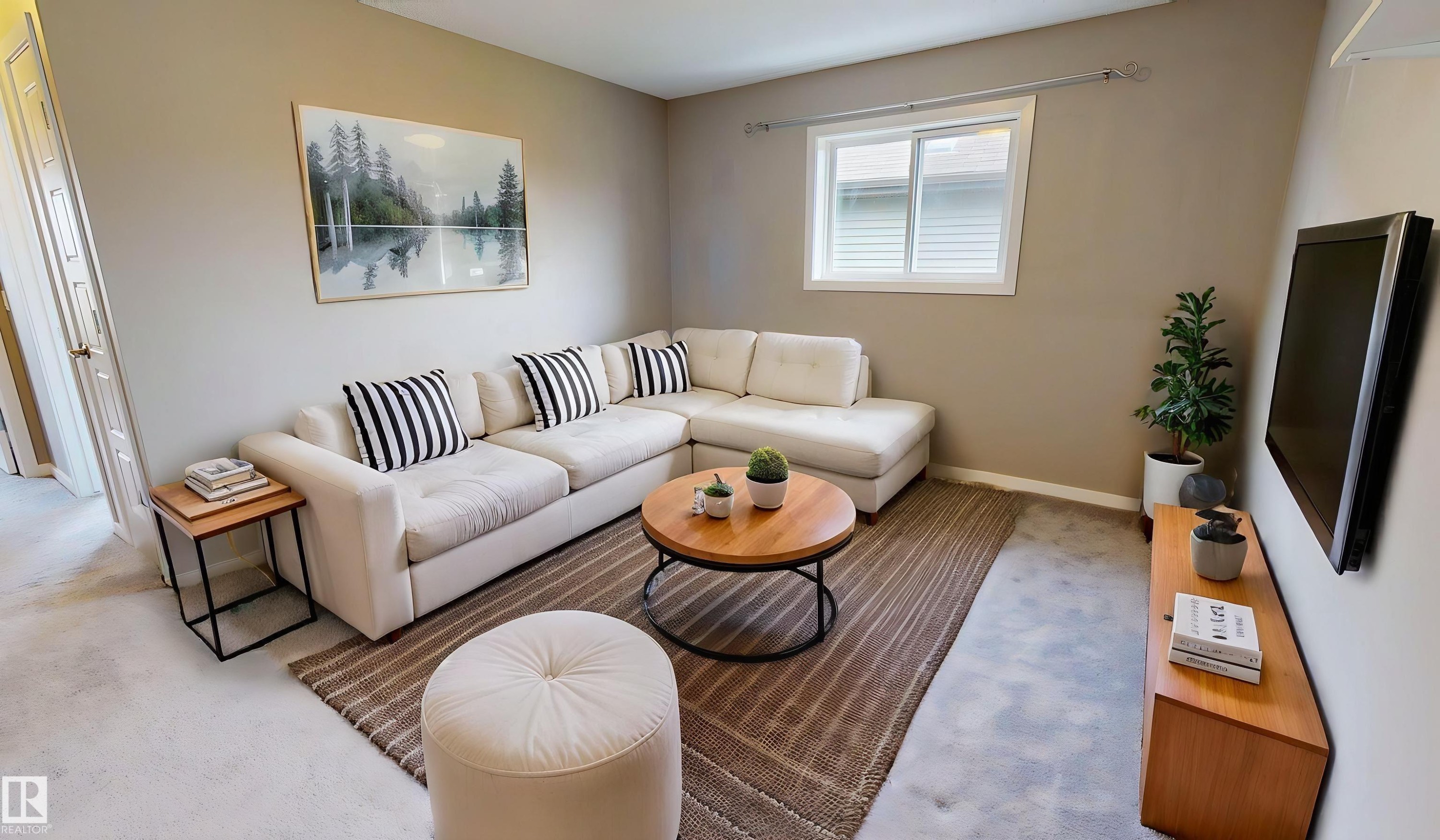 5159 Crabapple Link Sw, Edmonton, AB - Indoor Photo Showing Living Room