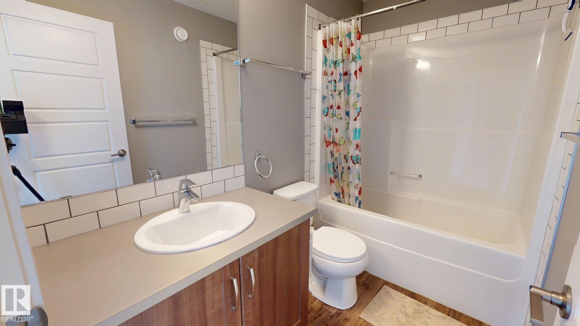 5159 Crabapple Link Sw, Edmonton, AB - Indoor Photo Showing Bathroom