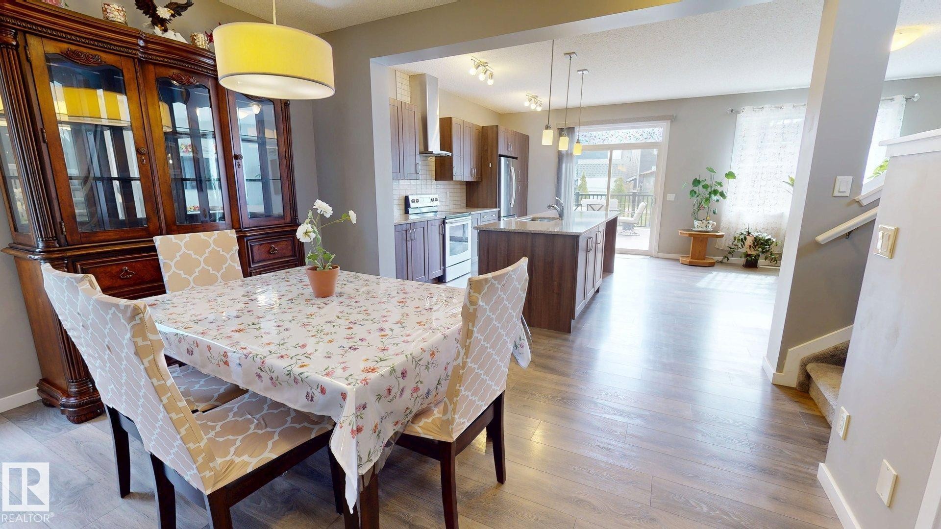 5159 Crabapple Link Sw, Edmonton, AB - Indoor Photo Showing Dining Room