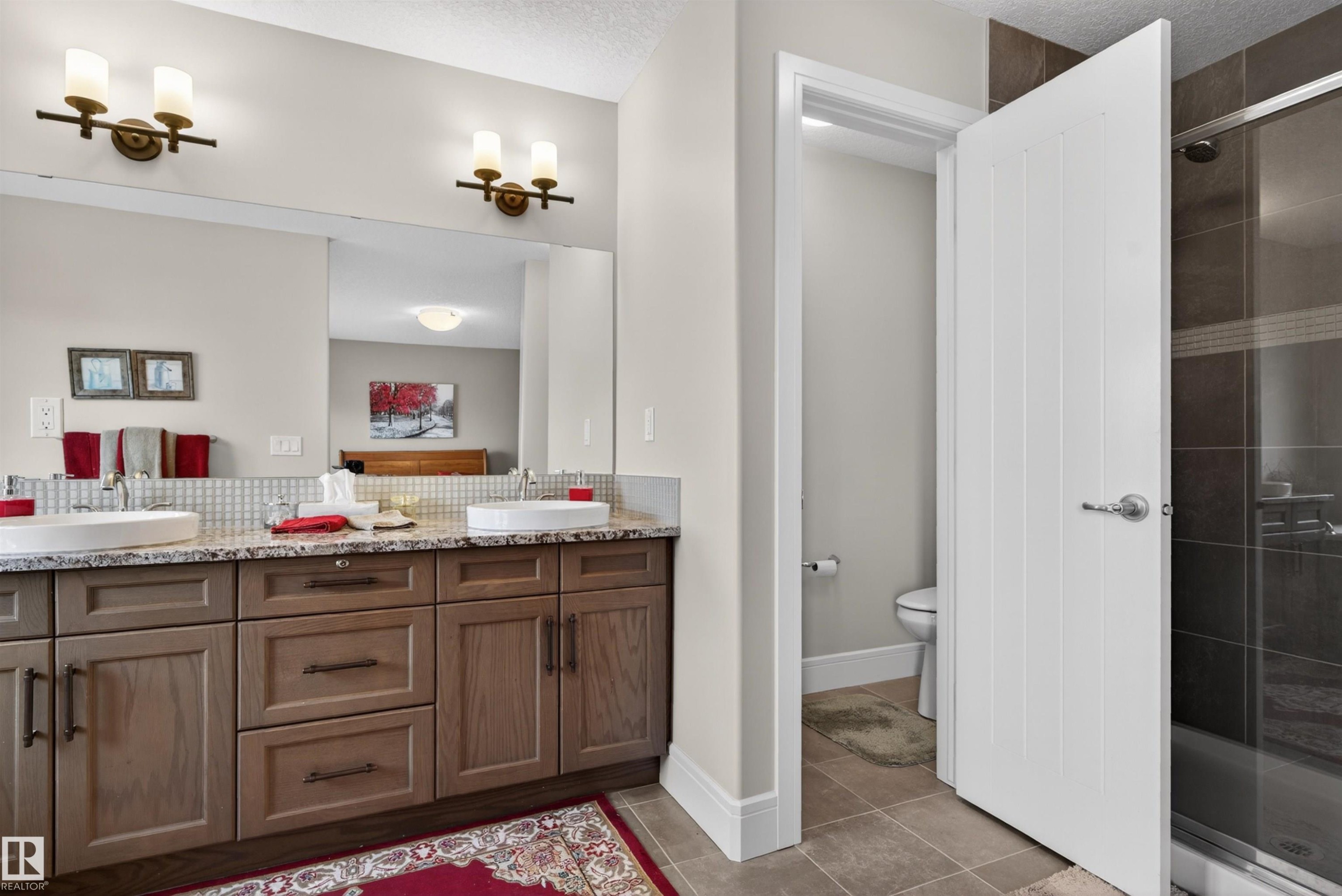 1 1030 Connelly Way, Edmonton, AB - Indoor Photo Showing Bathroom