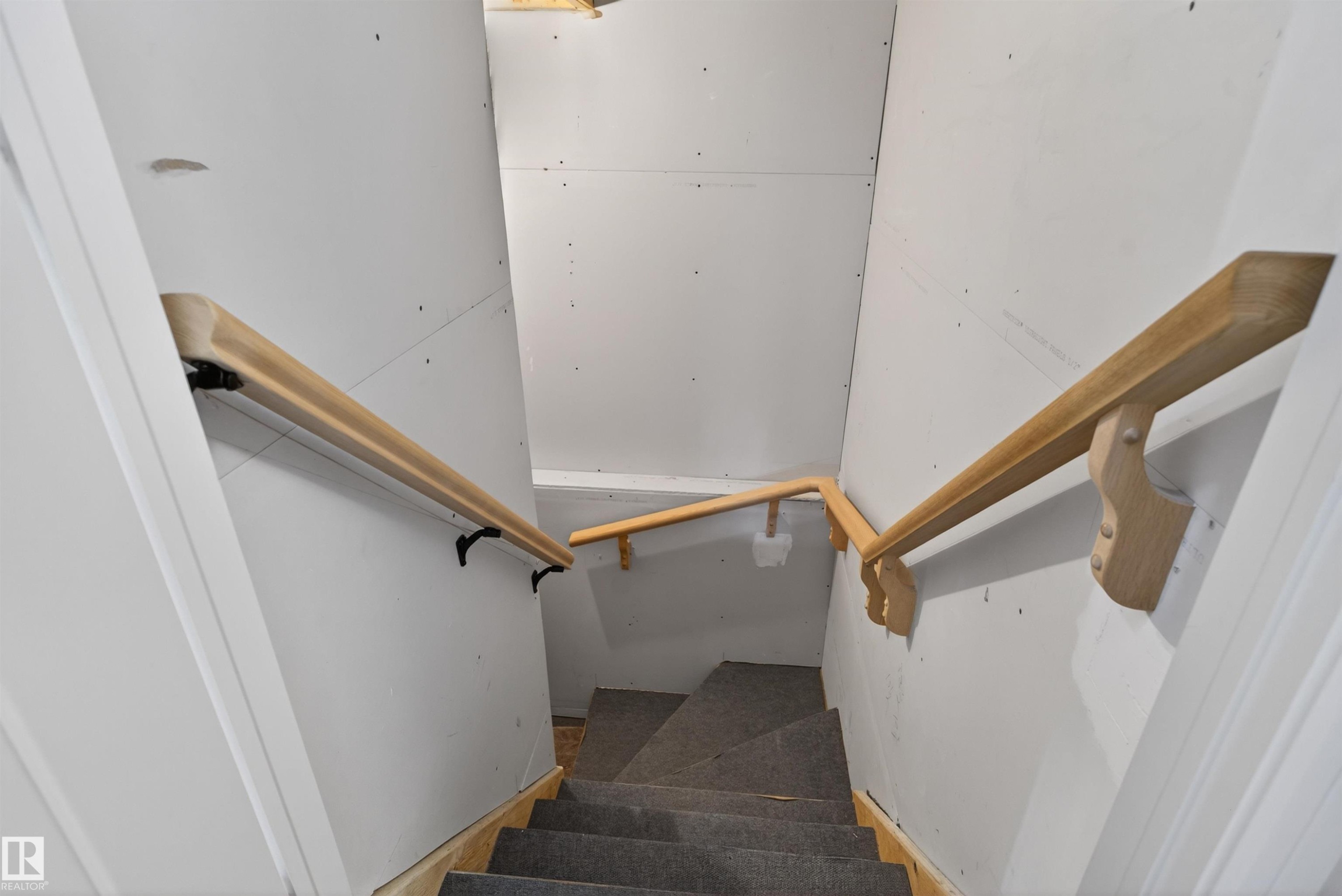 1 1030 Connelly Way, Edmonton, AB - Indoor Photo Showing Other Room