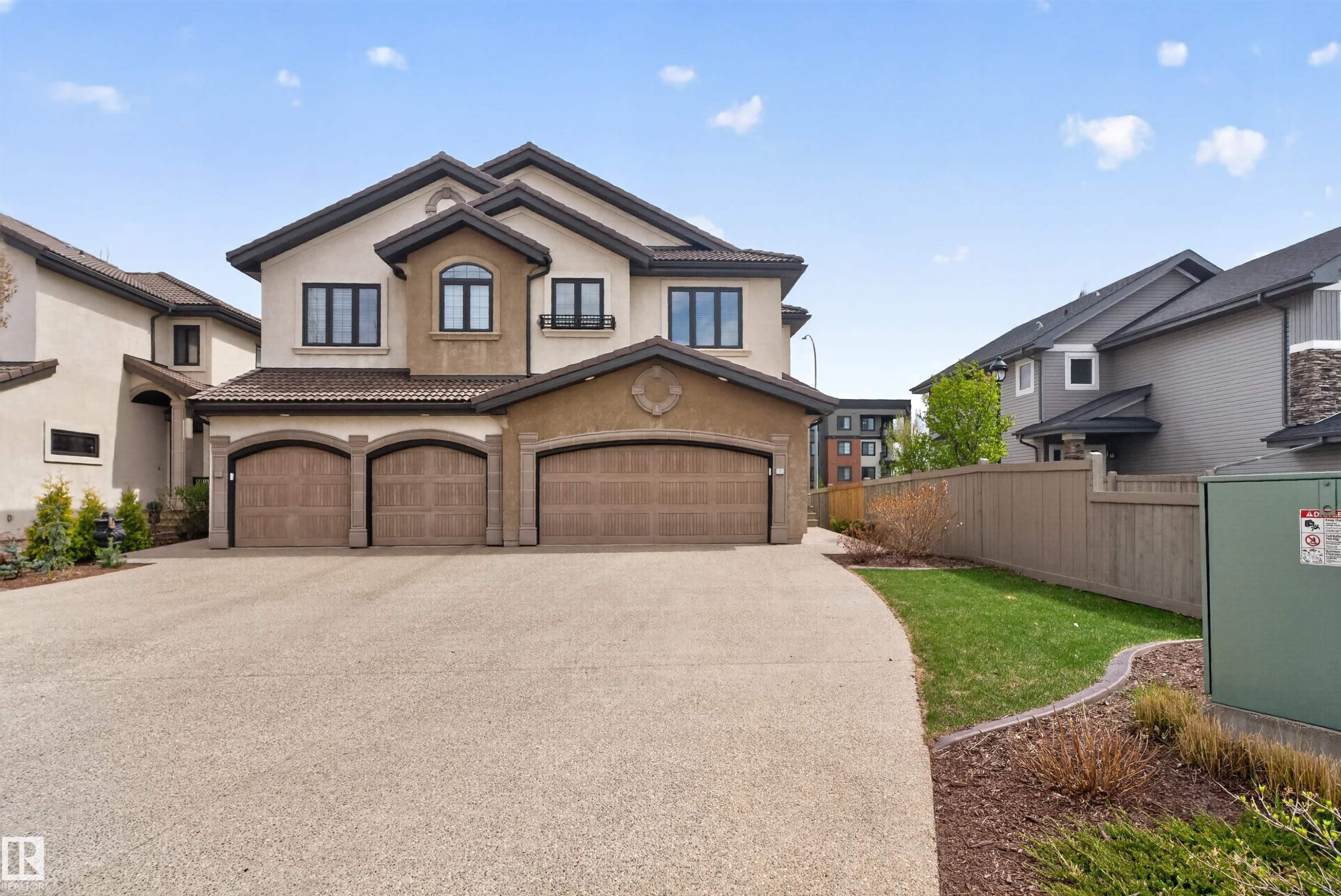 1 1030 Connelly Way, Edmonton, AB - Outdoor