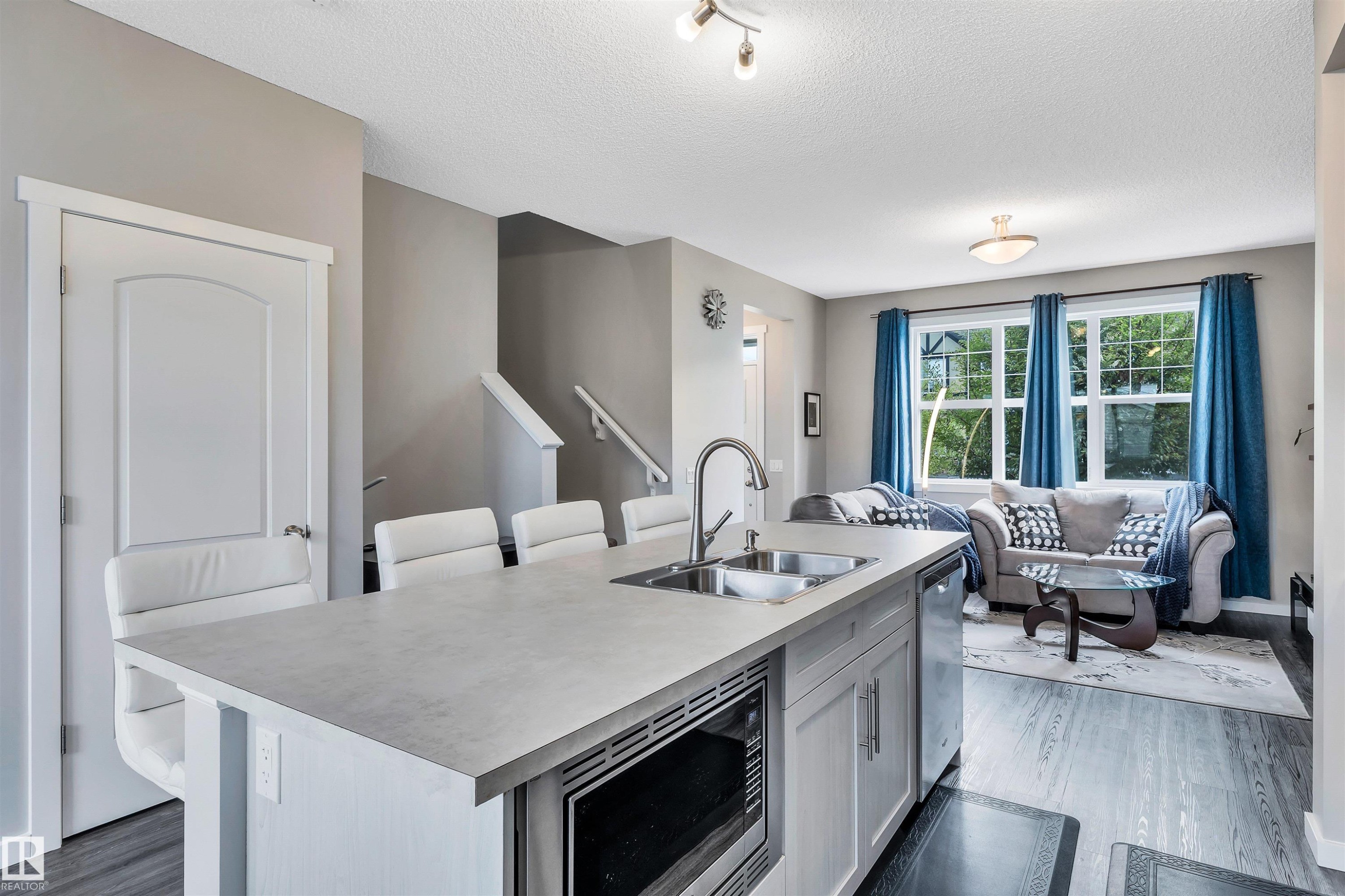 2565 Coughlan Road, Edmonton, AB - Indoor Photo Showing Kitchen With Double Sink