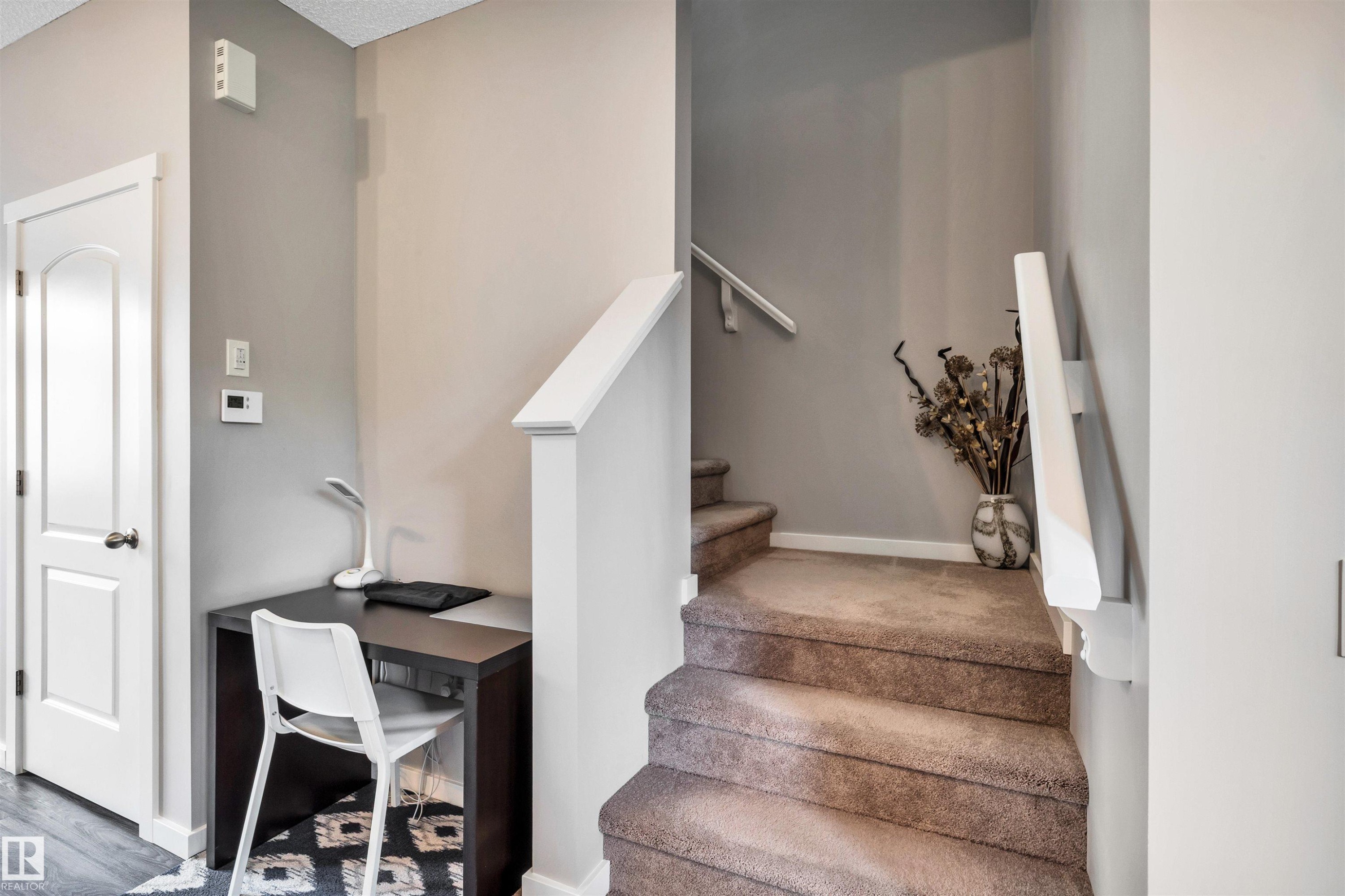 2565 Coughlan Road, Edmonton, AB - Indoor Photo Showing Other Room