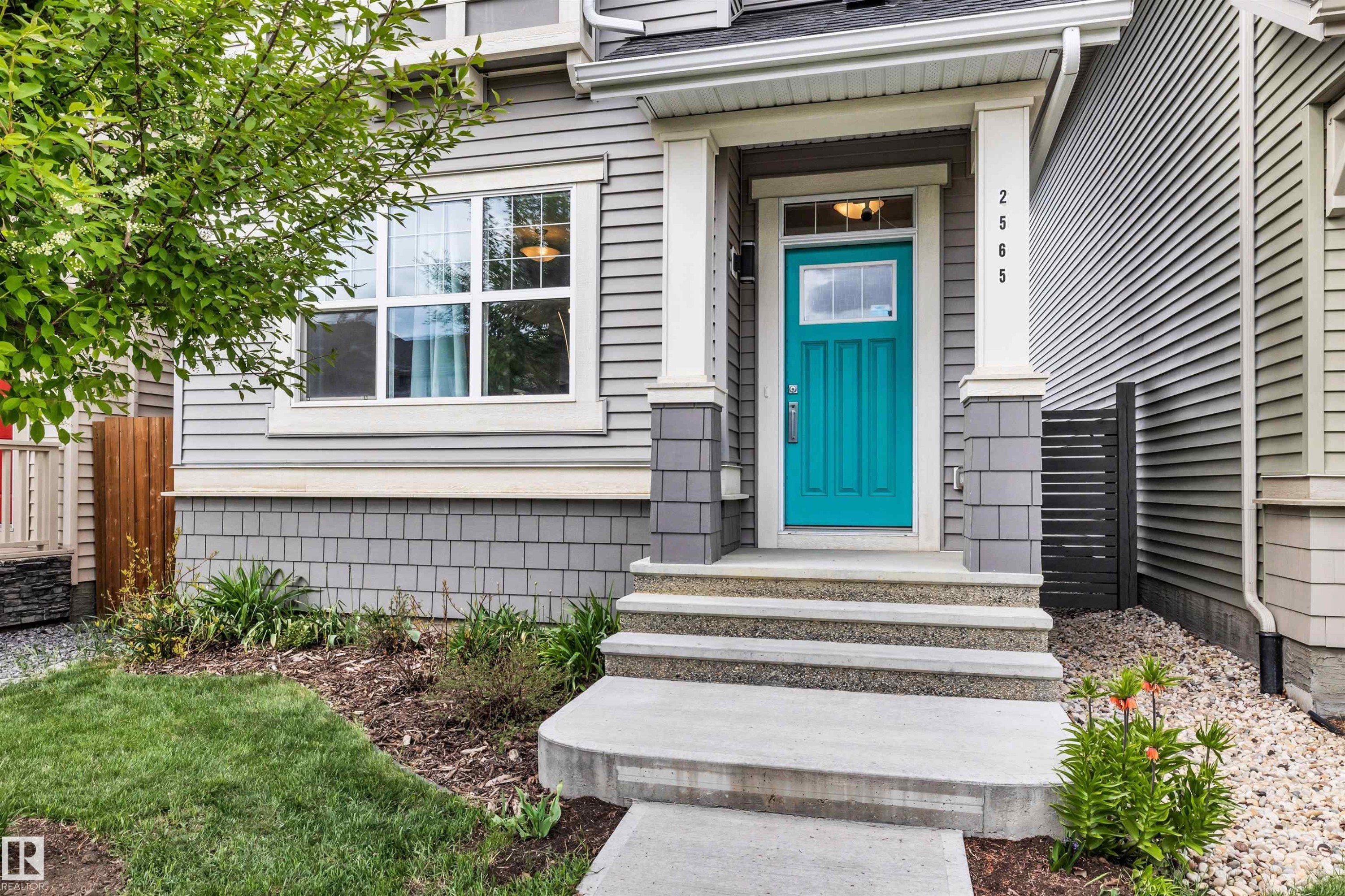 2565 Coughlan Road, Edmonton, AB - Outdoor