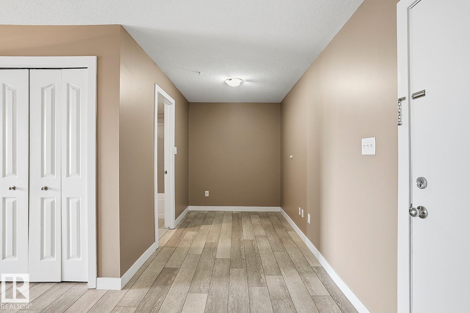 109 11803 22 Avenue, Edmonton, AB - Indoor Photo Showing Other Room