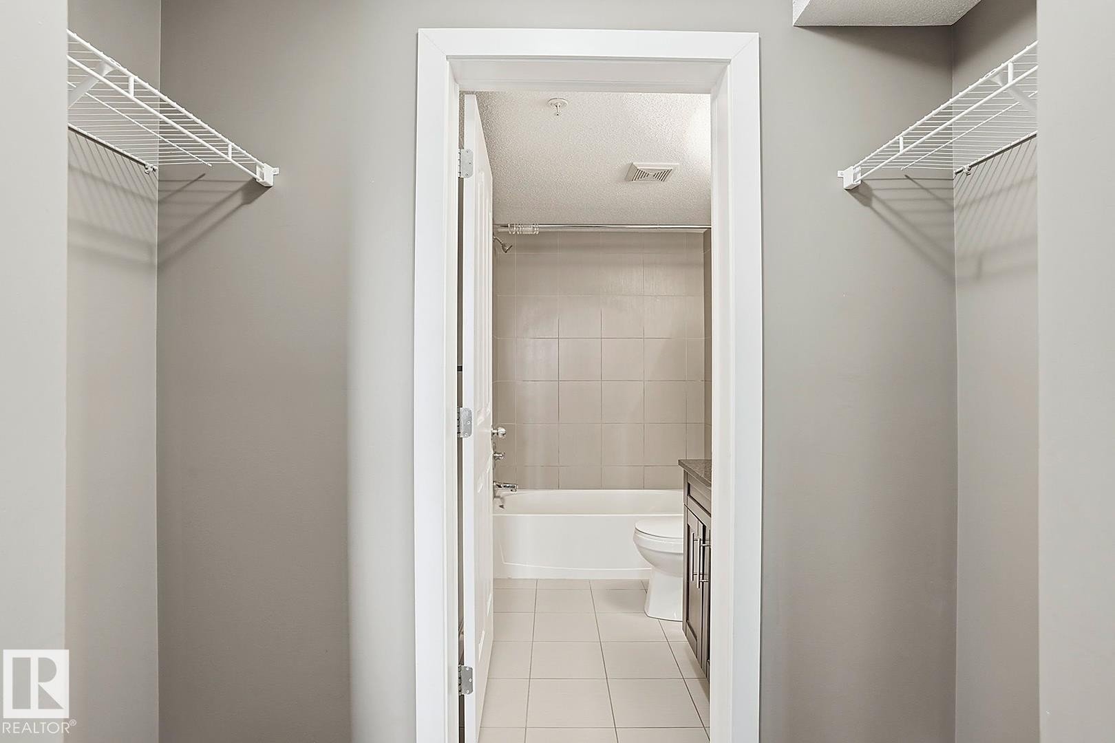 109 11803 22 Avenue, Edmonton, AB - Indoor