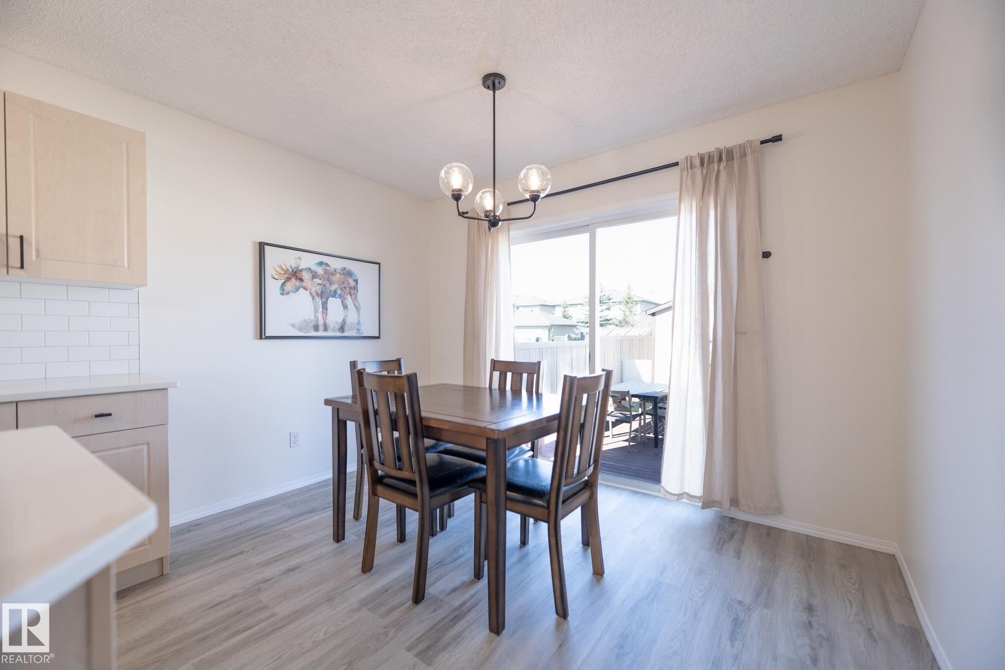 2928 25 Street, Edmonton, AB - Indoor Photo Showing Dining Room