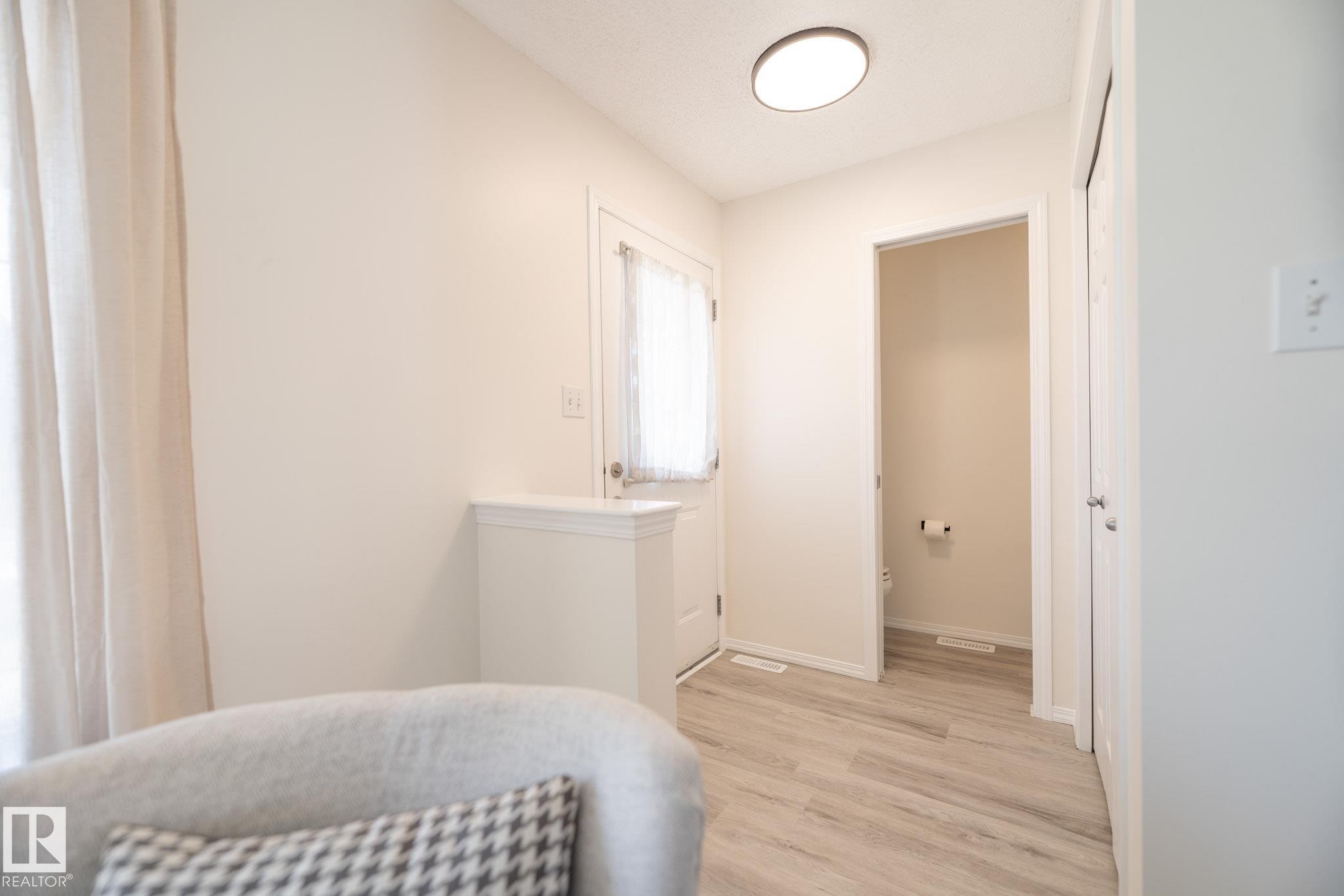 2928 25 Street, Edmonton, AB - Indoor Photo Showing Bedroom