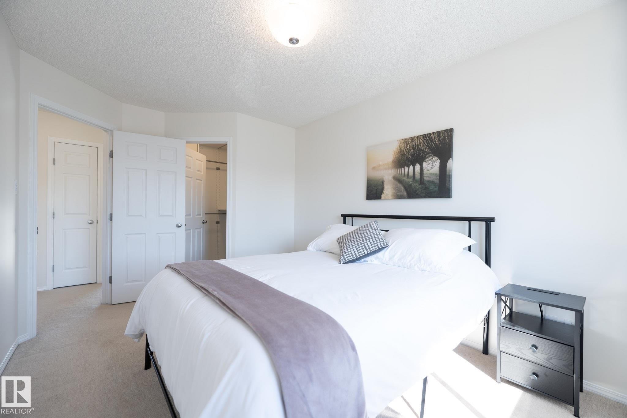 2928 25 Street, Edmonton, AB - Indoor Photo Showing Bedroom